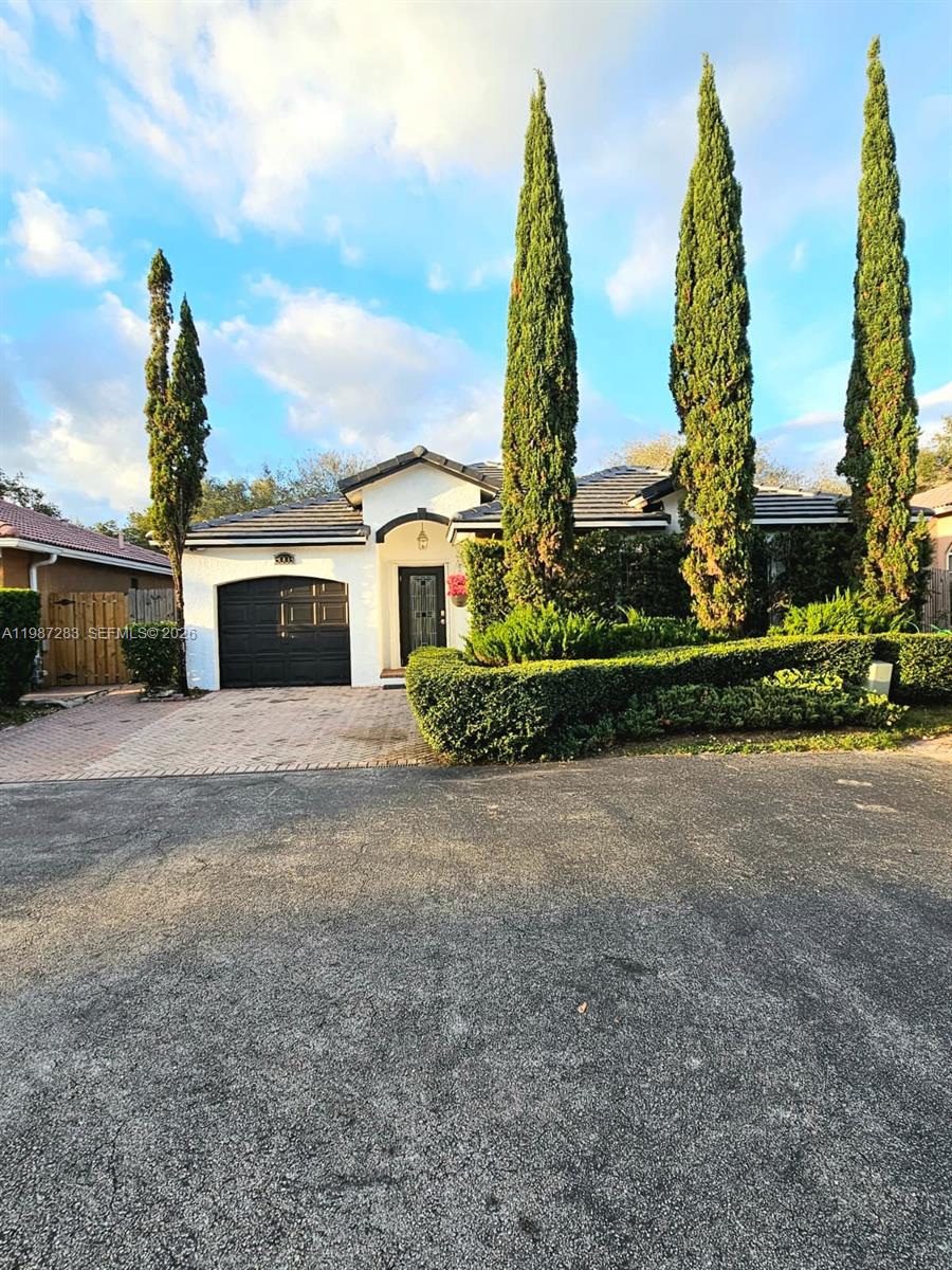 8003 SW 158th Pl Miami, FL 33193