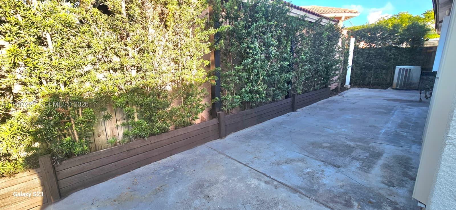 8003 SW 158th Pl Miami, FL 33193