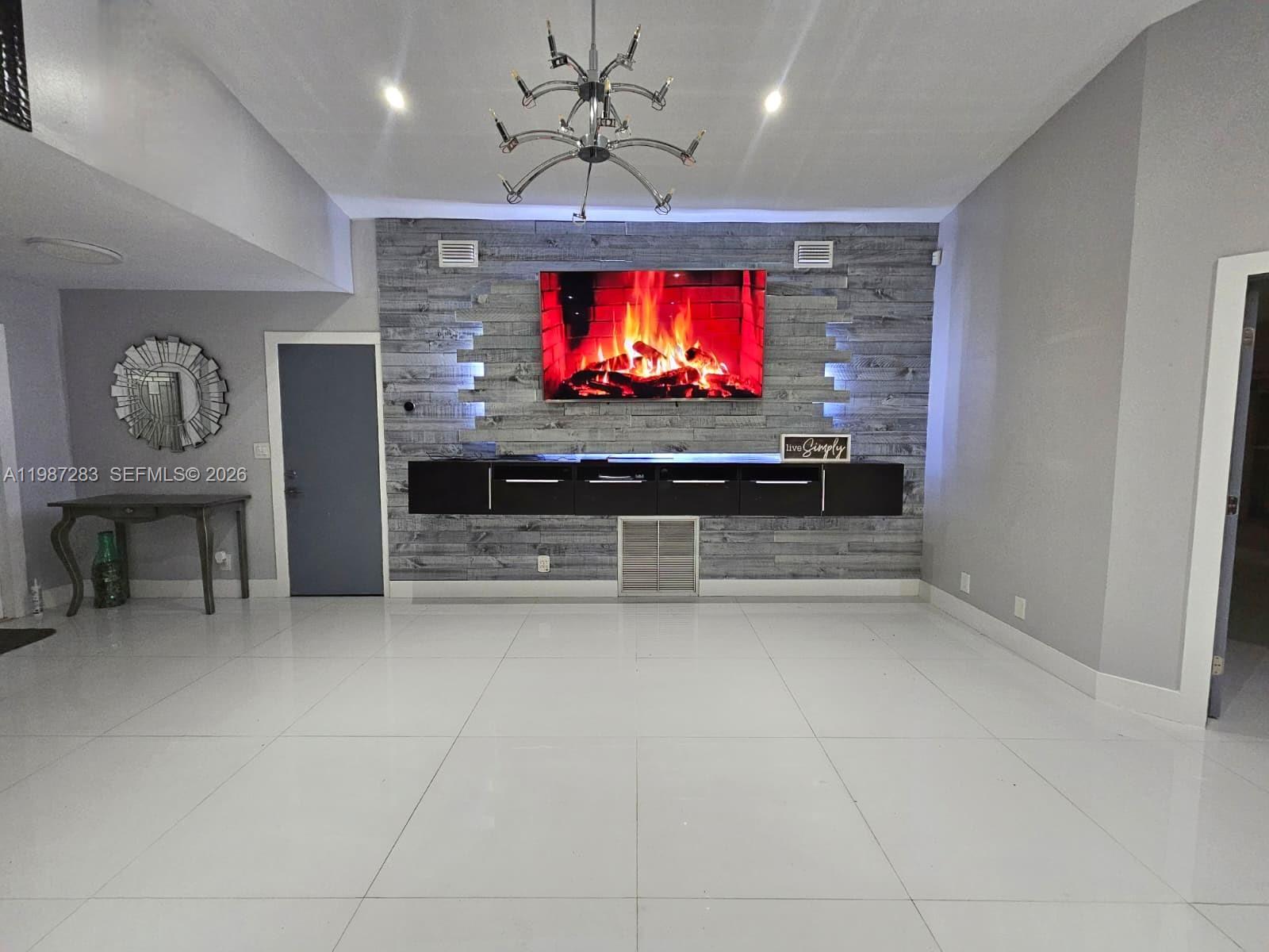 8003 SW 158th Pl Miami, FL 33193