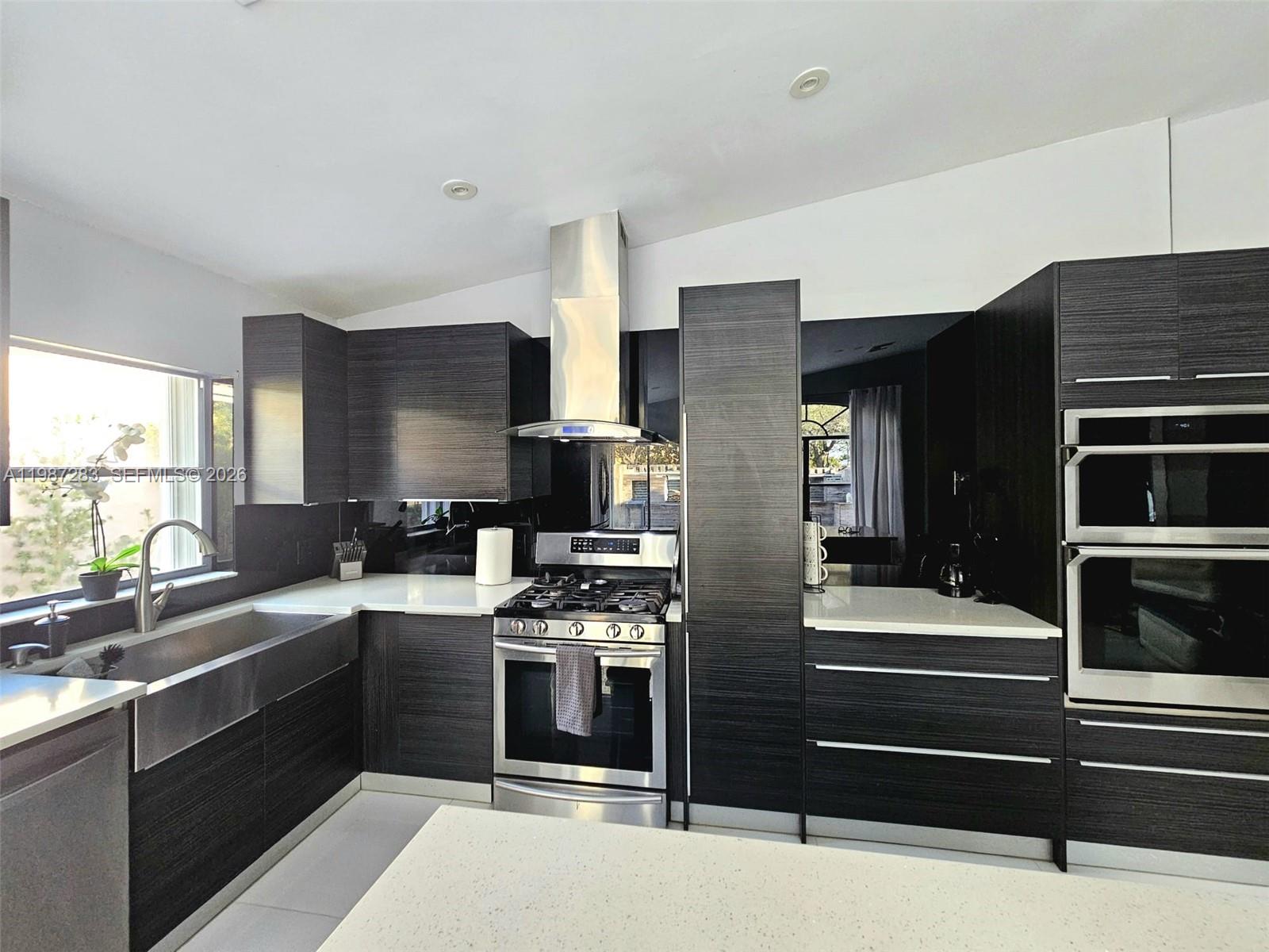 8003 SW 158th Pl Miami, FL 33193