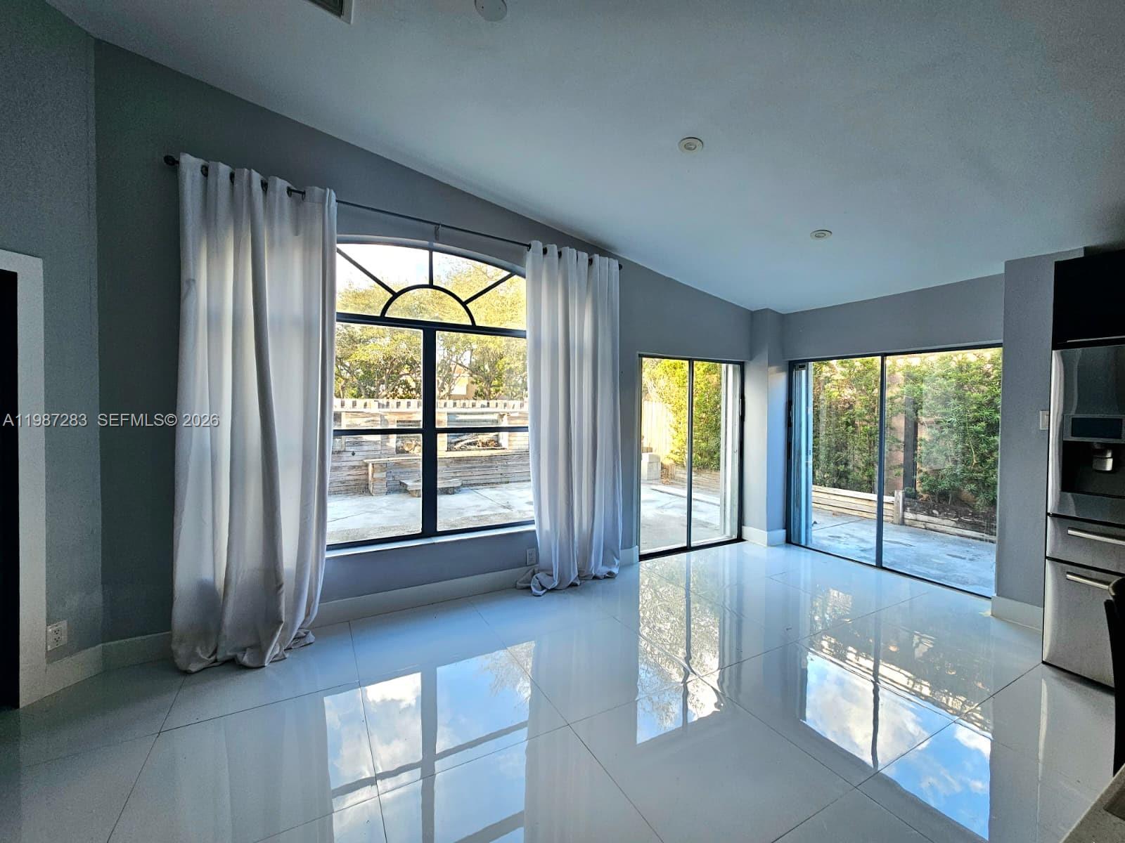 8003 SW 158th Pl Miami, FL 33193