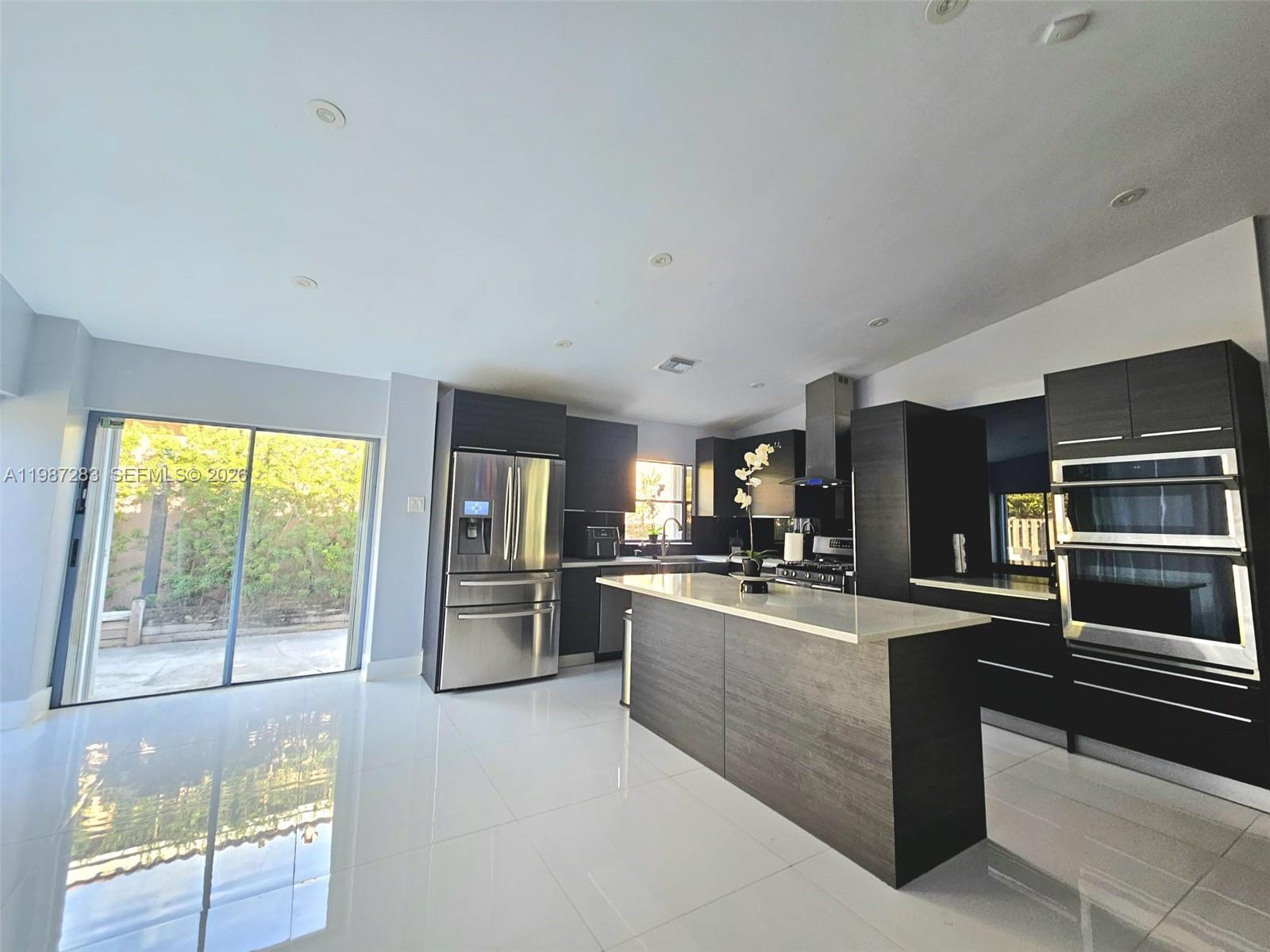 8003 SW 158th Pl Miami, FL 33193