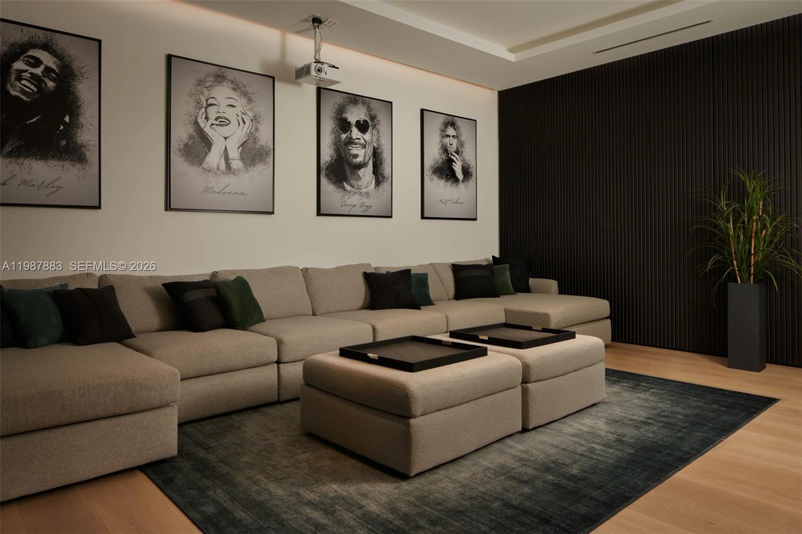 6371 SW 107th St Pinecrest, FL 33156