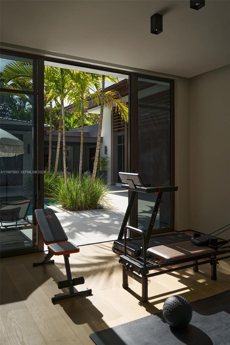 6371 SW 107th St Pinecrest, FL 33156