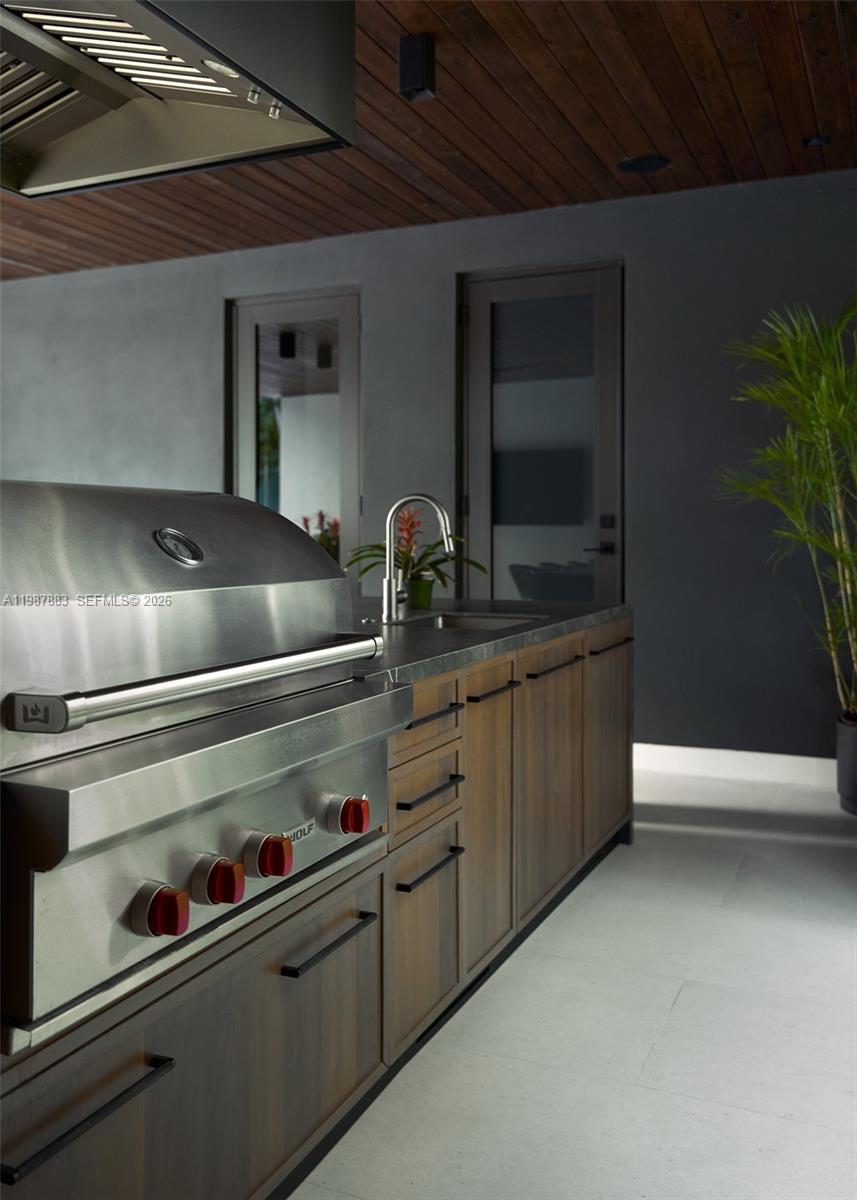 6371 SW 107th St Pinecrest, FL 33156