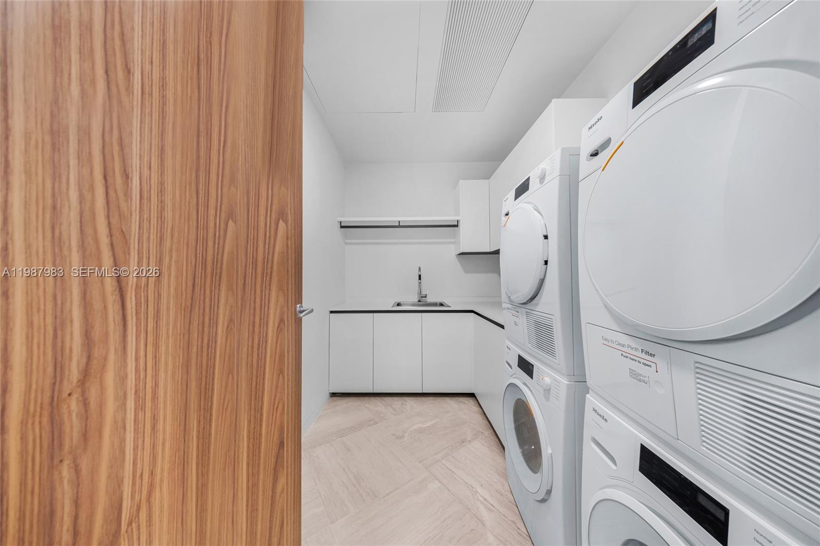 5 Grove Isle Dr #S 504 Coconut Grove, FL 33133