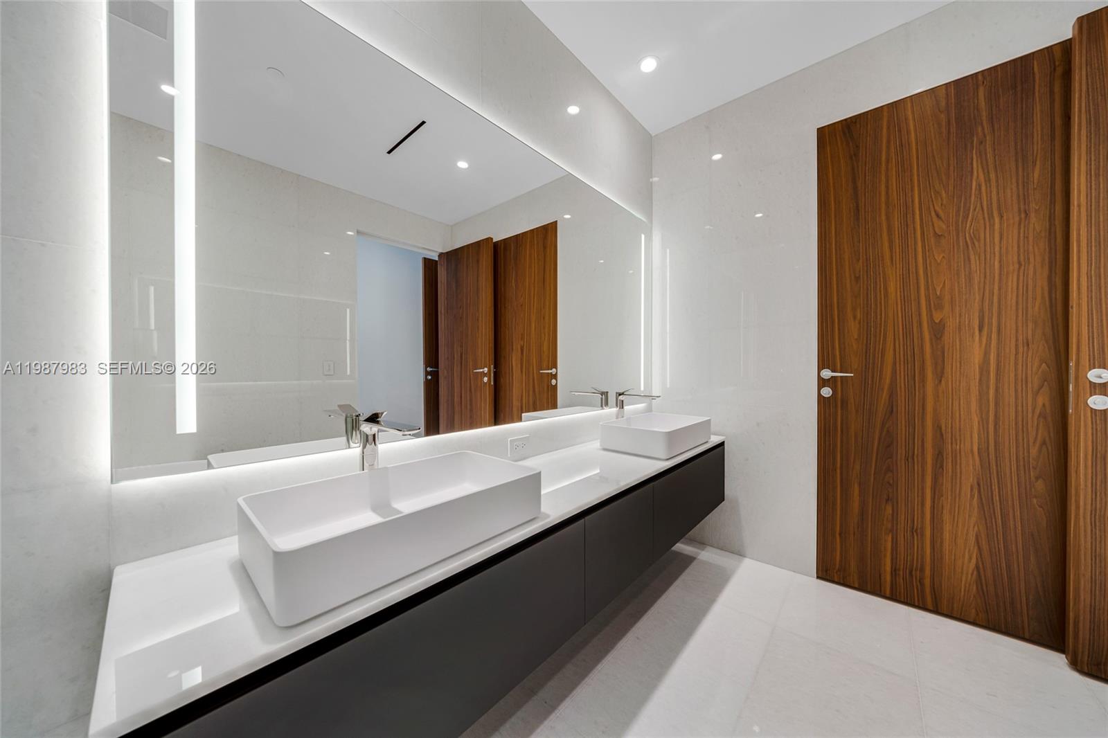 5 Grove Isle Dr #S 504 Coconut Grove, FL 33133