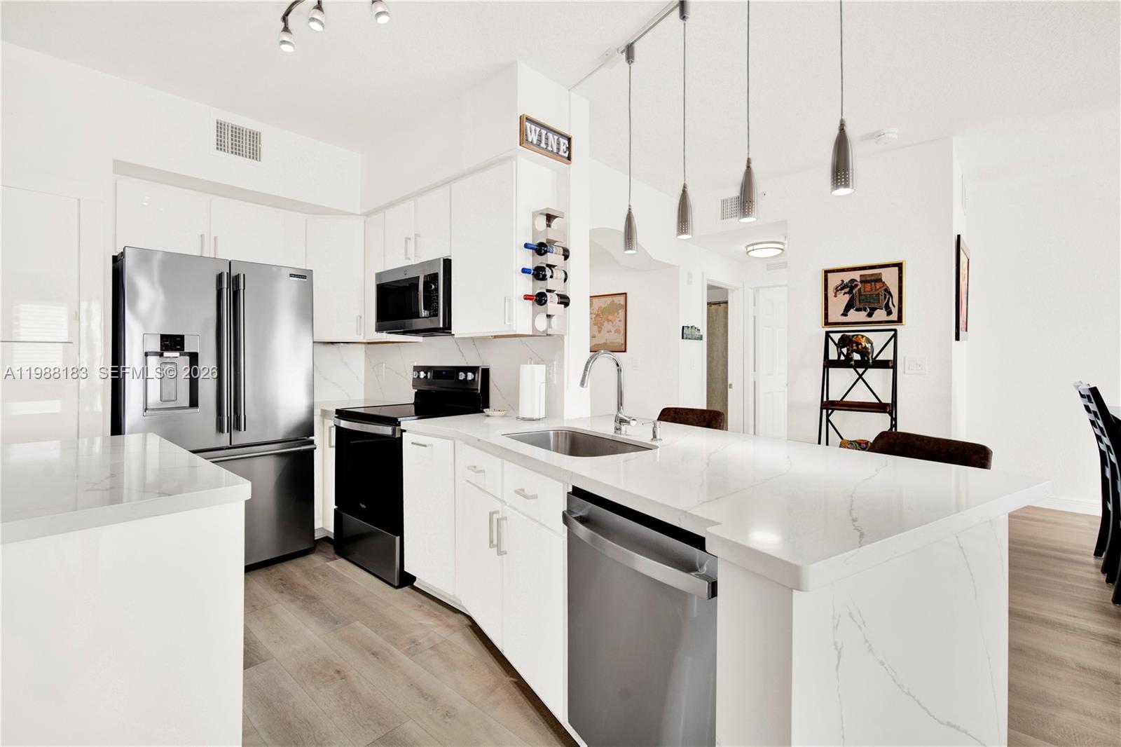 9021 SW 94th St #308