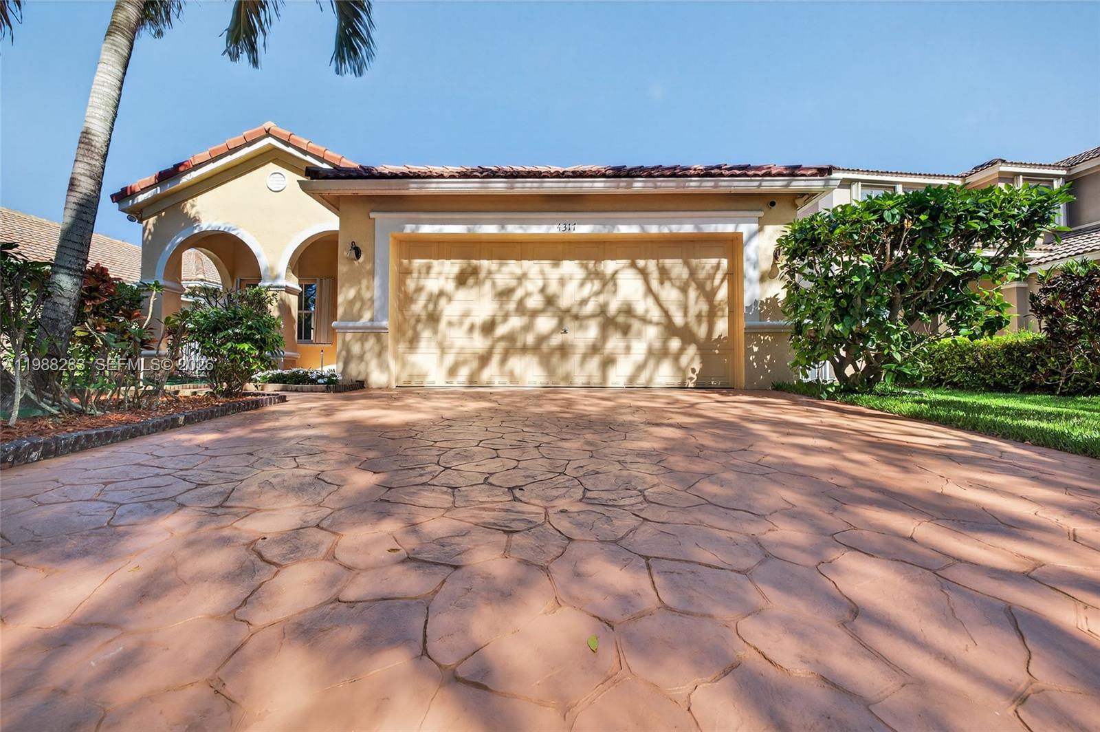 4317 Willow Rdg Dr Weston, FL 33331