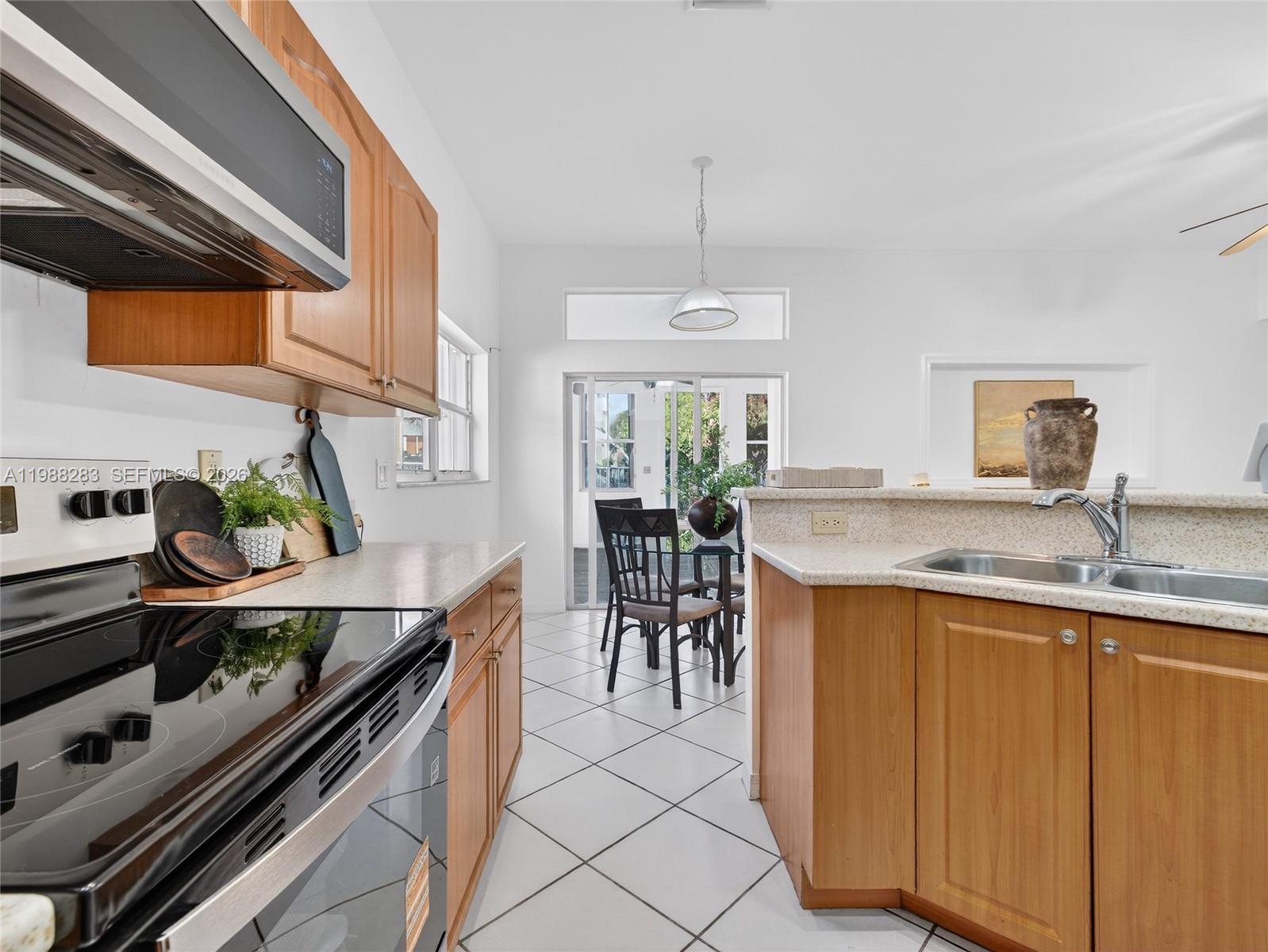 4317 Willow Rdg Dr Weston, FL 33331