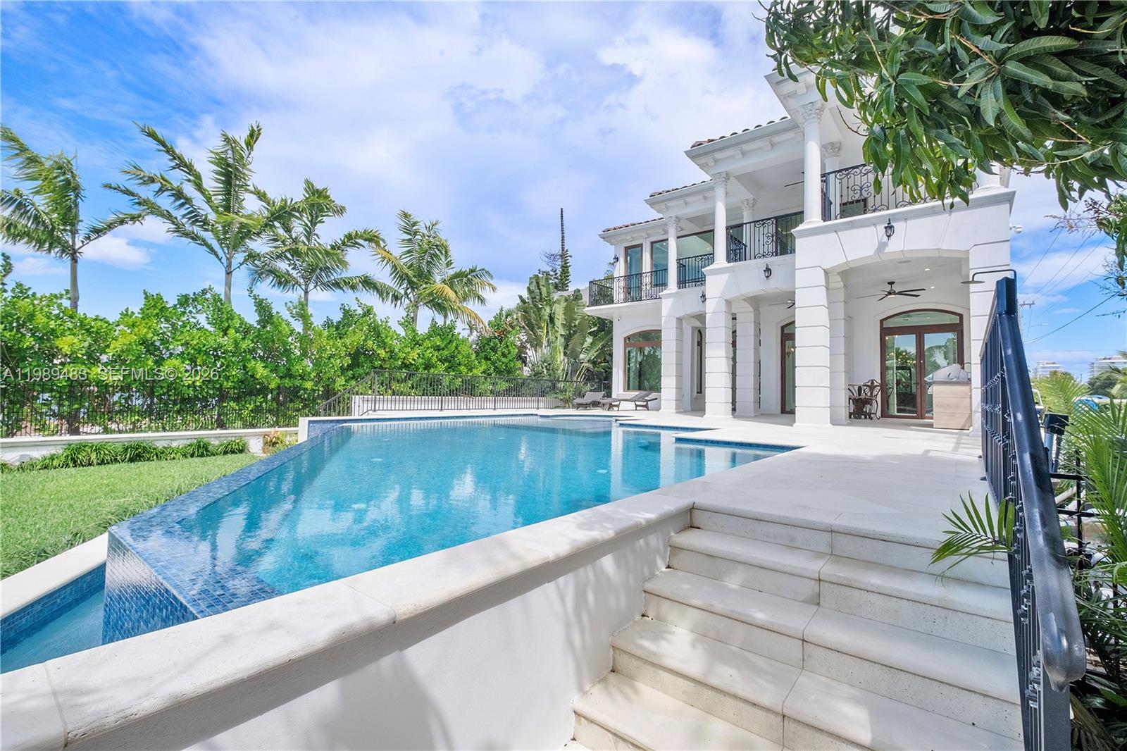 919 92nd St Surfside, FL 33154