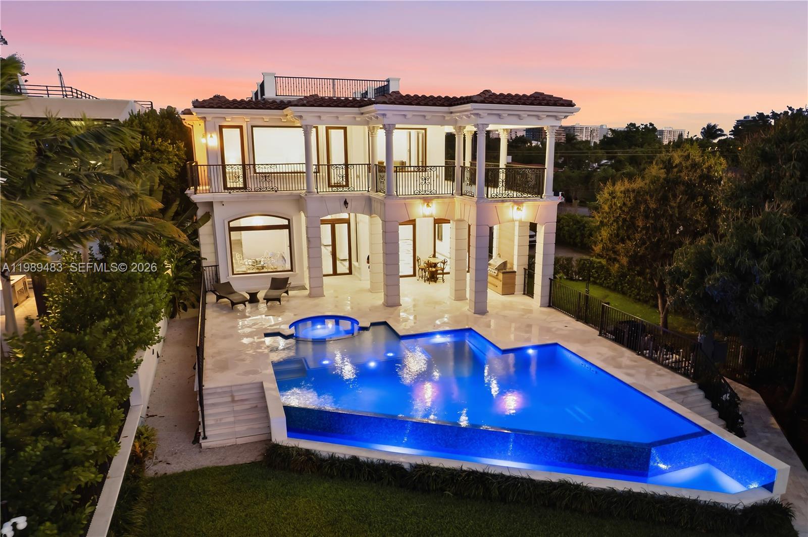 919 92nd St Surfside, FL 33154