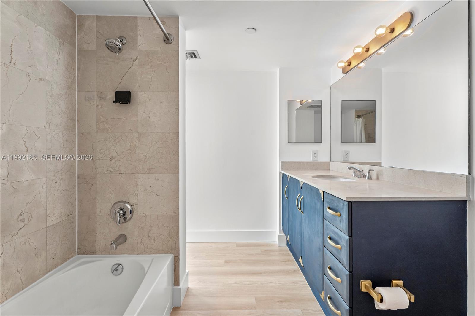 2101 Brickell Ave #806 Miami, FL 33129