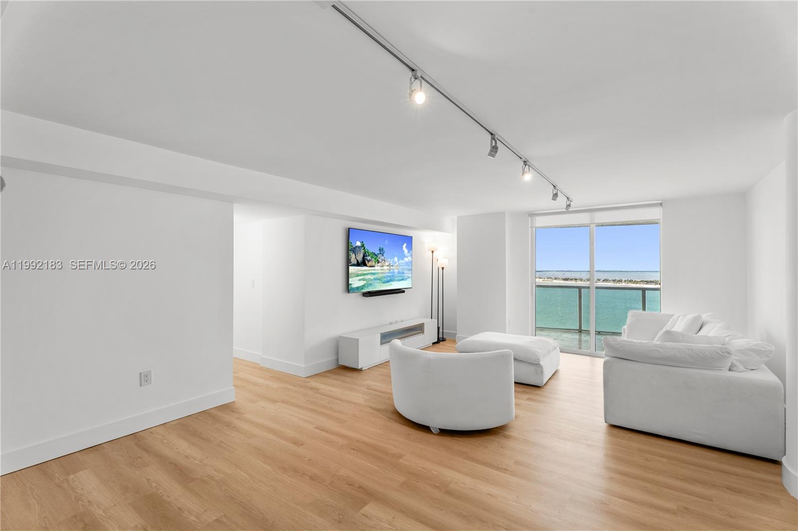 2101 Brickell Ave #806 Miami, FL 33129