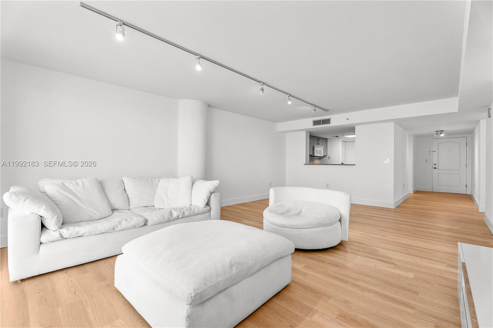 2101 Brickell Ave #806 Miami, FL 33129