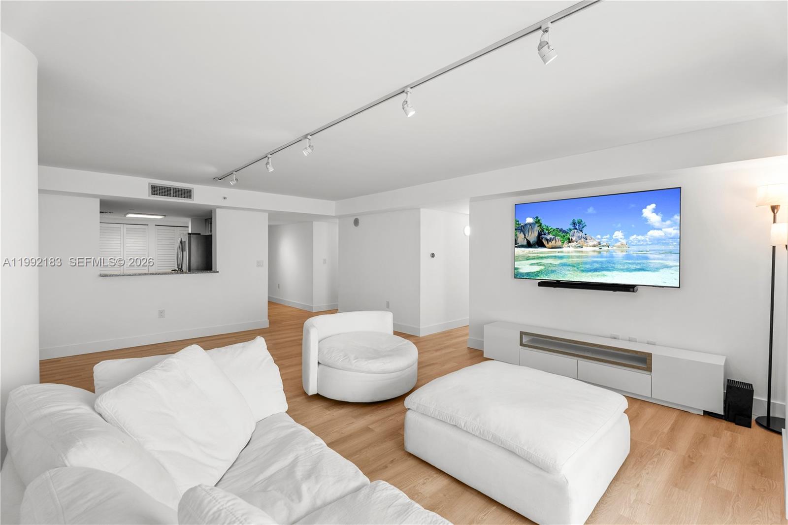 2101 Brickell Ave #806 Miami, FL 33129