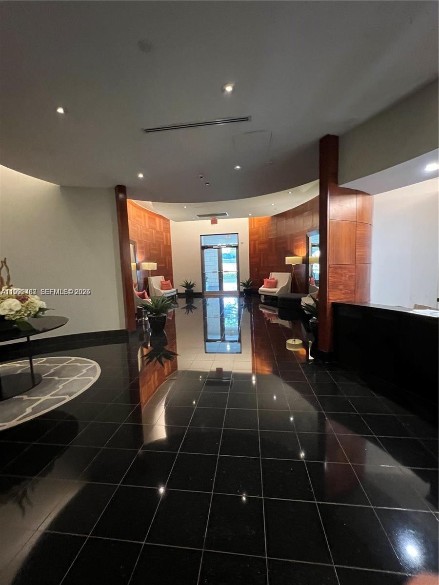 3000 Coral Way #919 Miami, FL 33145