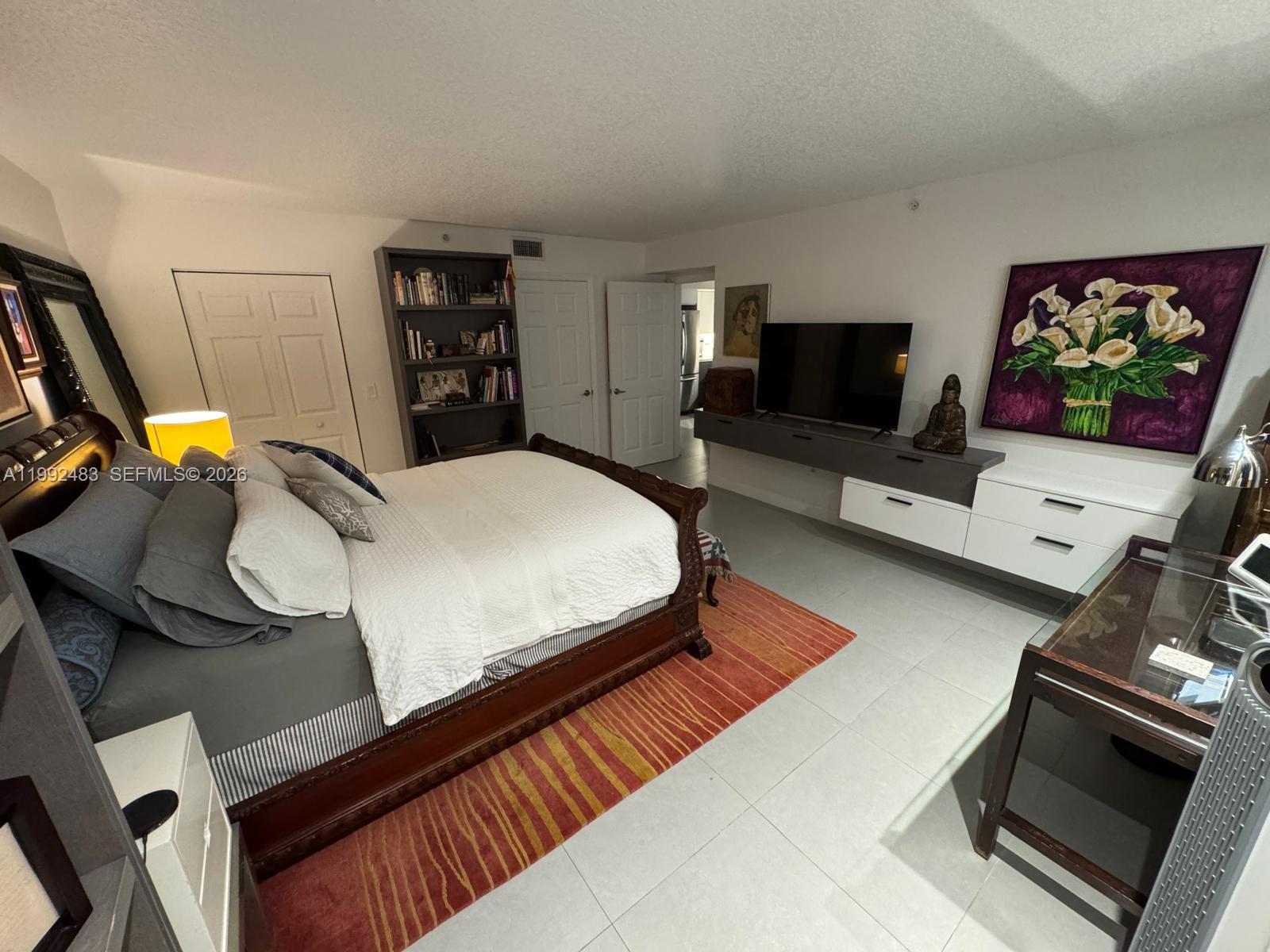 3000 Coral Way #919 Miami, FL 33145