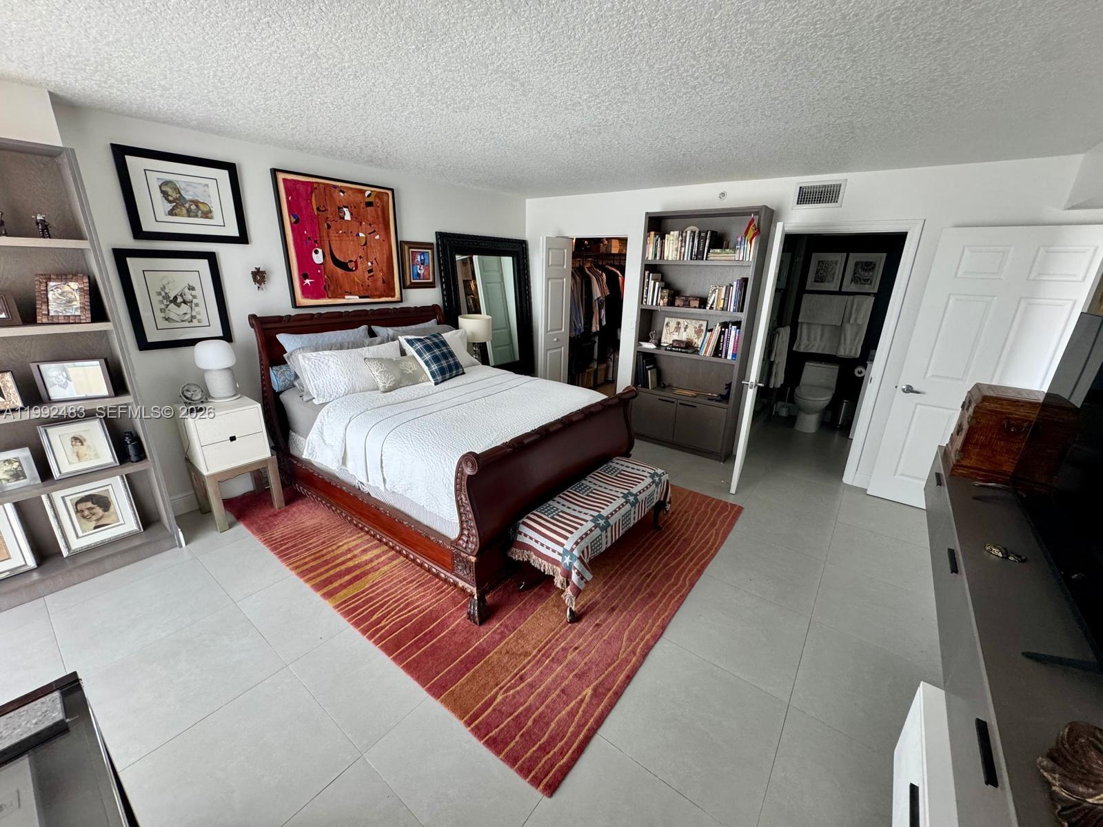 3000 Coral Way #919 Miami, FL 33145