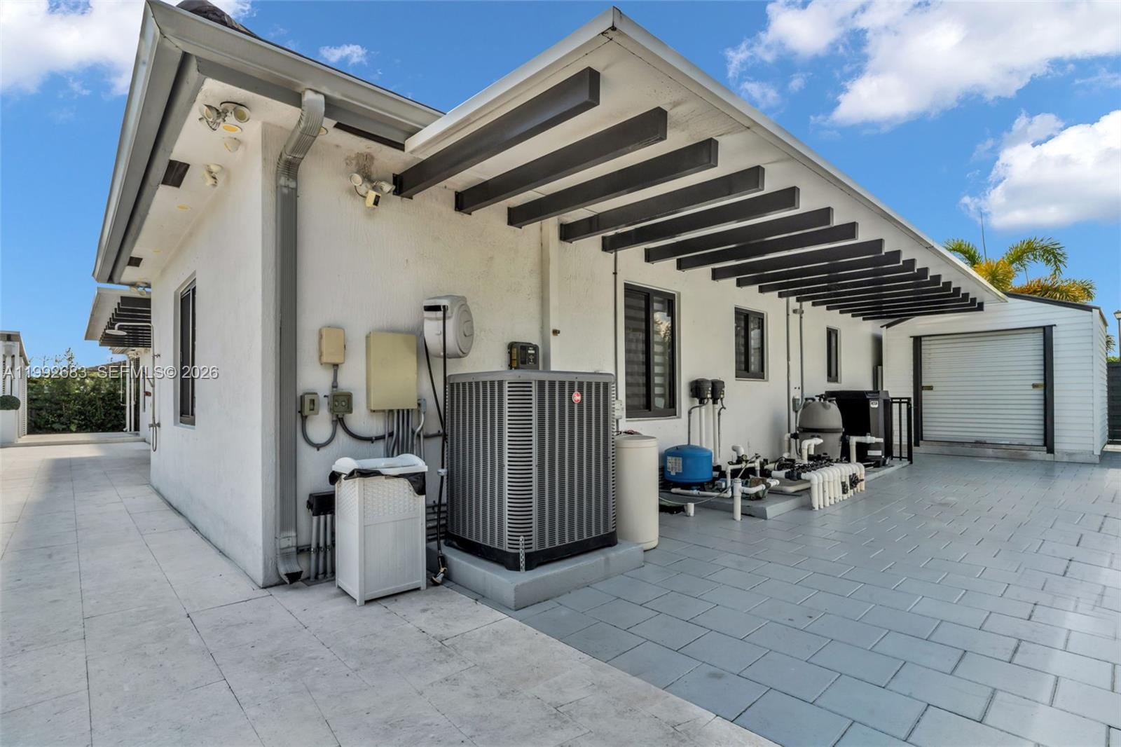 21301 SW 132nd Ct Miami, FL 33177