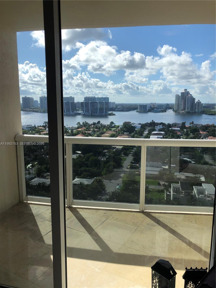 image Ocean Three8