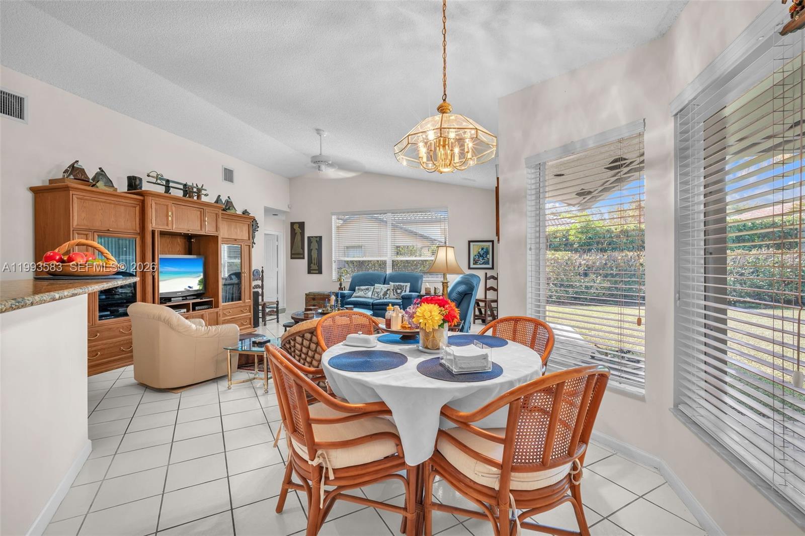 290 Landings Blvd Weston, FL 33327