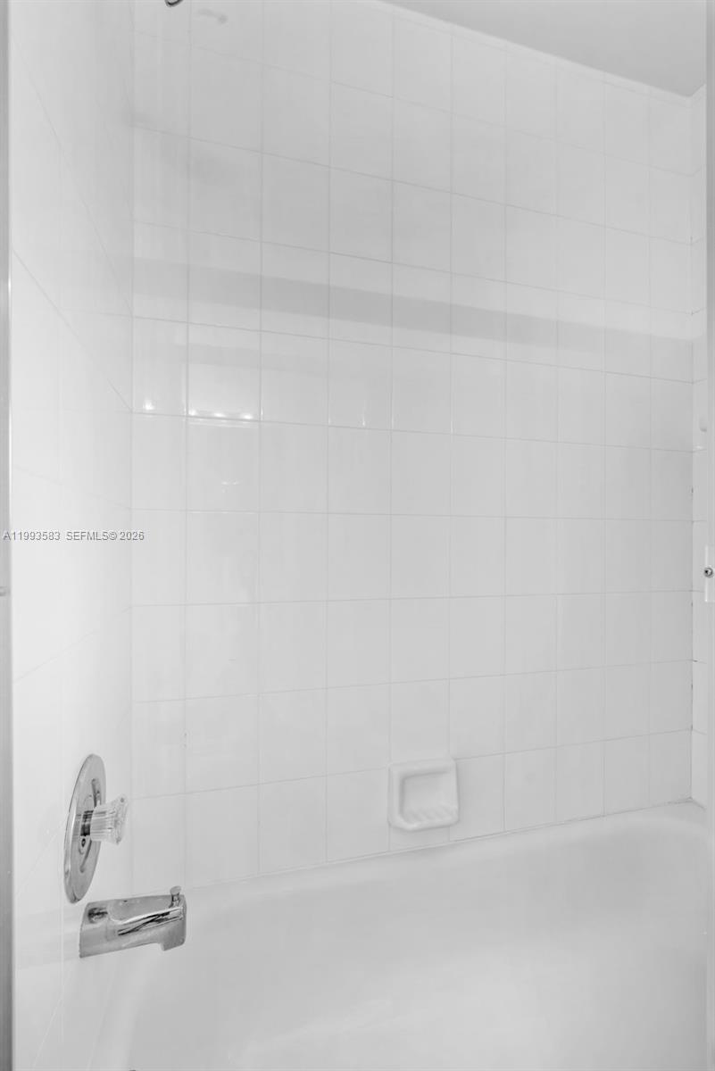 290 Landings Blvd Weston, FL 33327