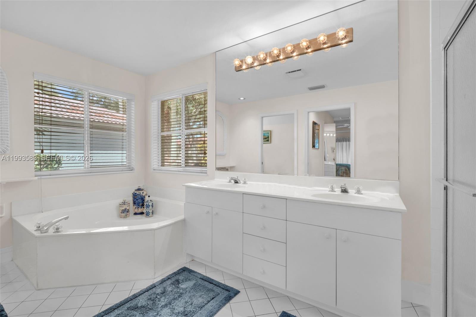 290 Landings Blvd Weston, FL 33327