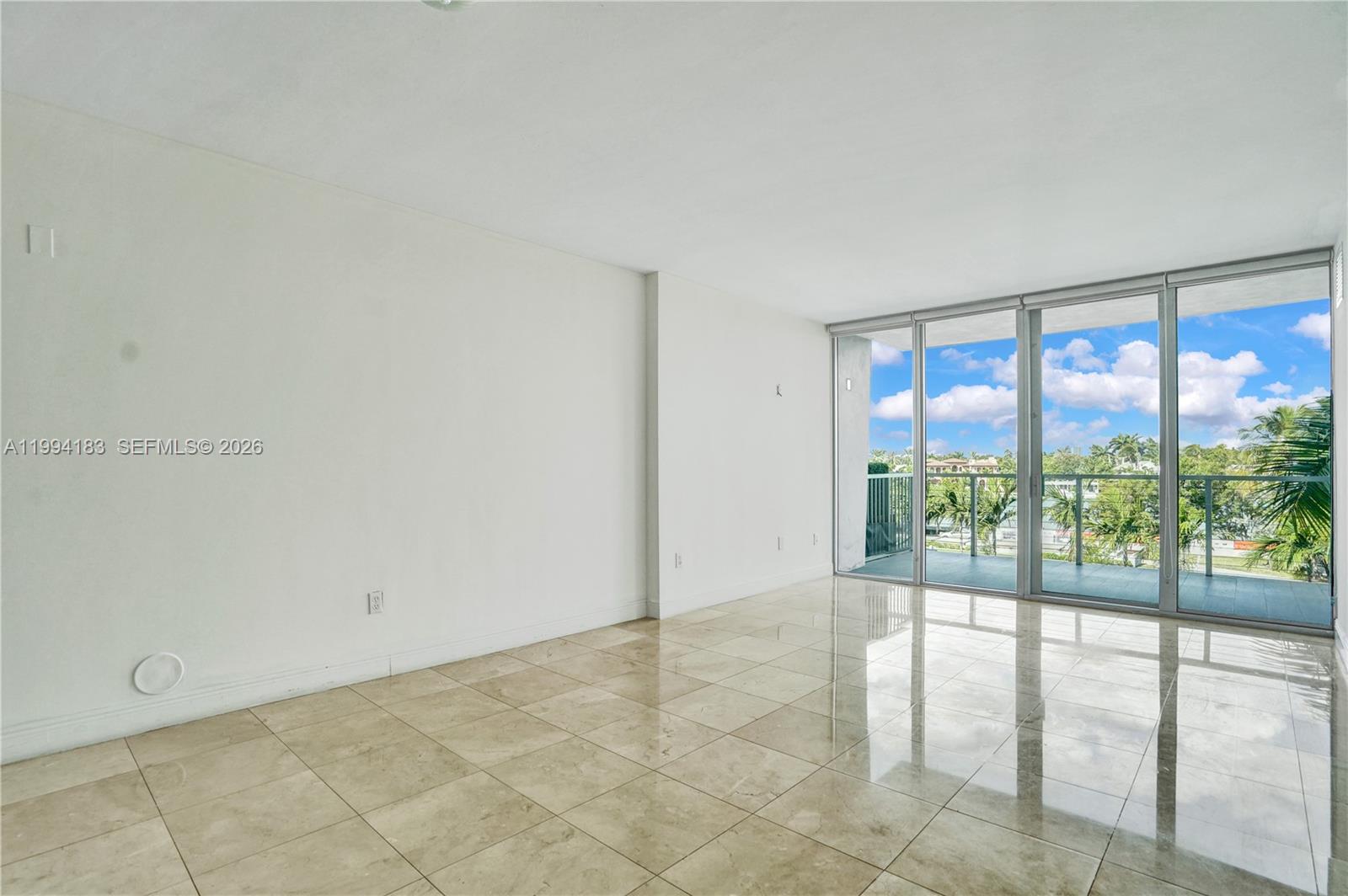 6305 Indian Crk Dr #3B Miami Beach, FL 33141