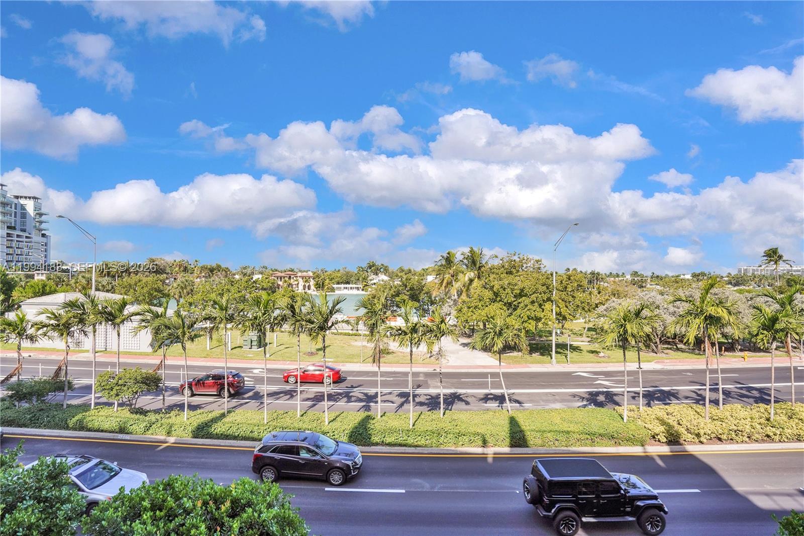 6305 Indian Crk Dr #3B Miami Beach, FL 33141