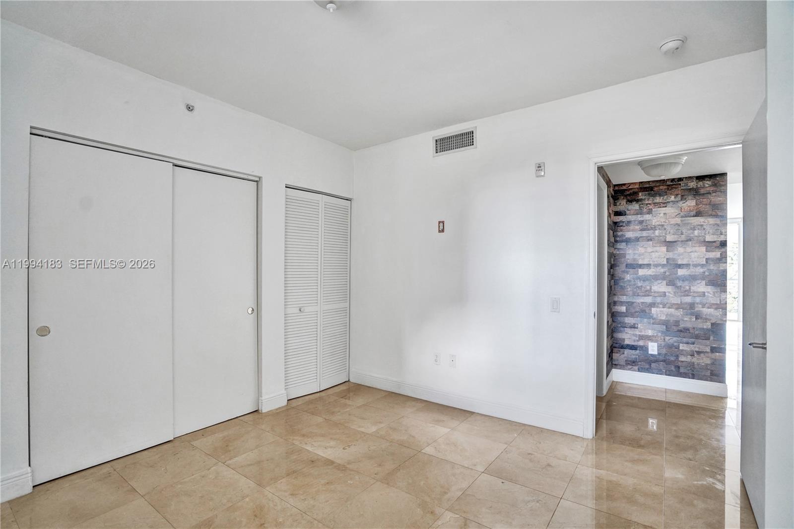 6305 Indian Crk Dr #3B Miami Beach, FL 33141