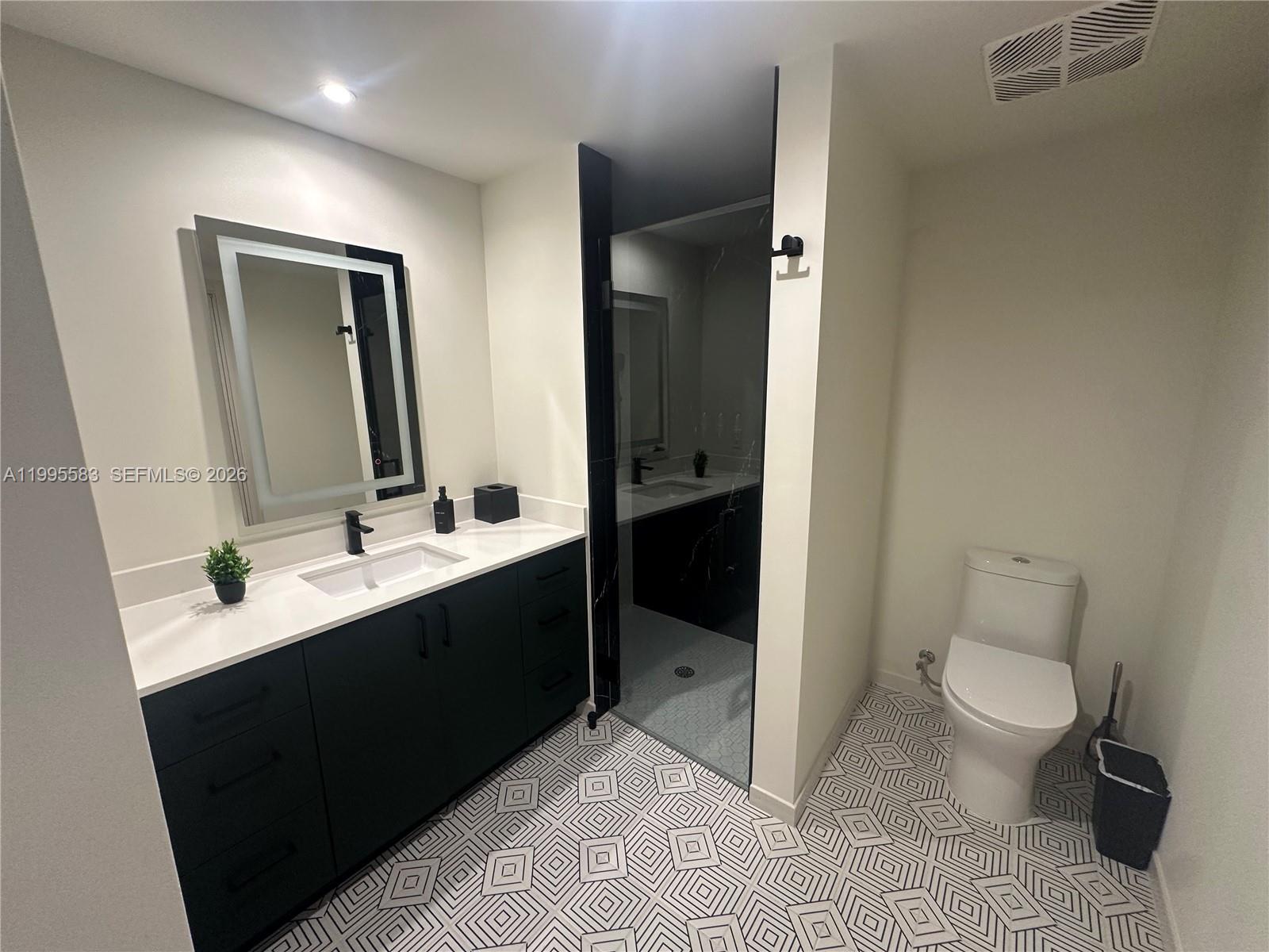 4220 Laguna St #308 Coral Gables, FL 33146