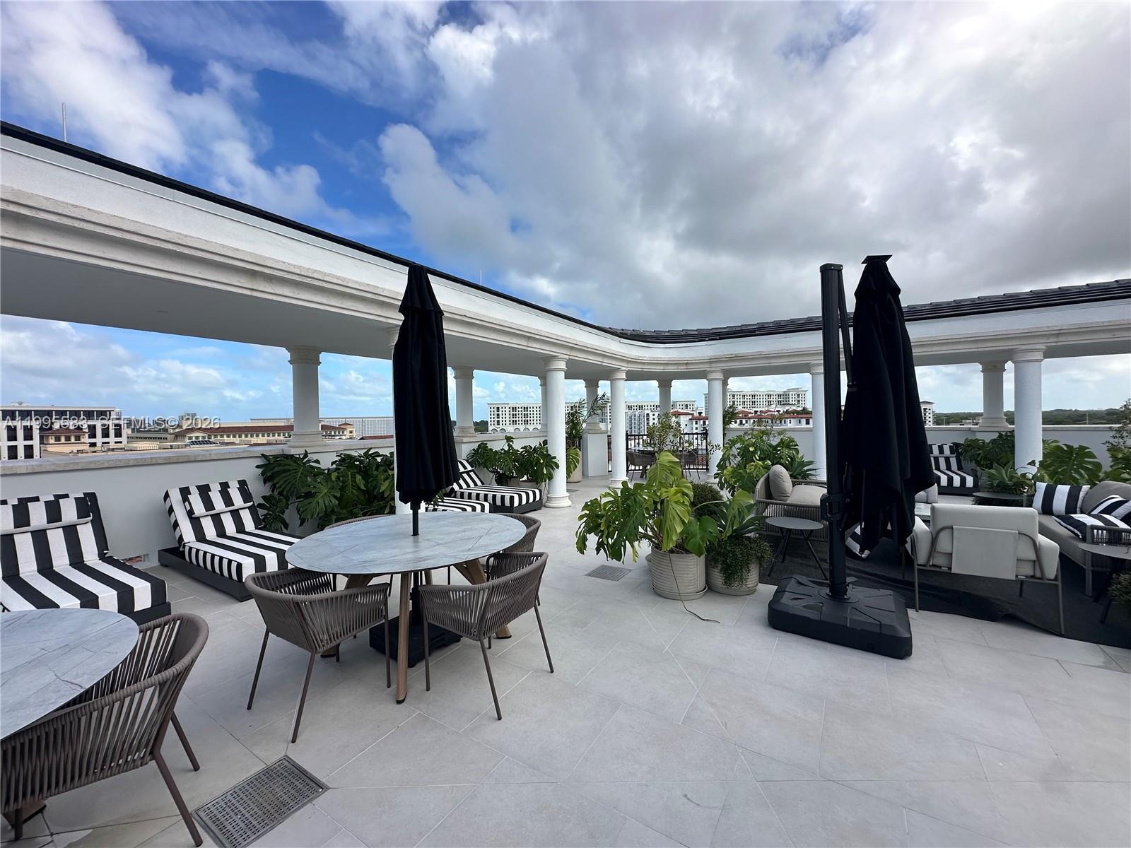 4220 Laguna St #308 Coral Gables, FL 33146