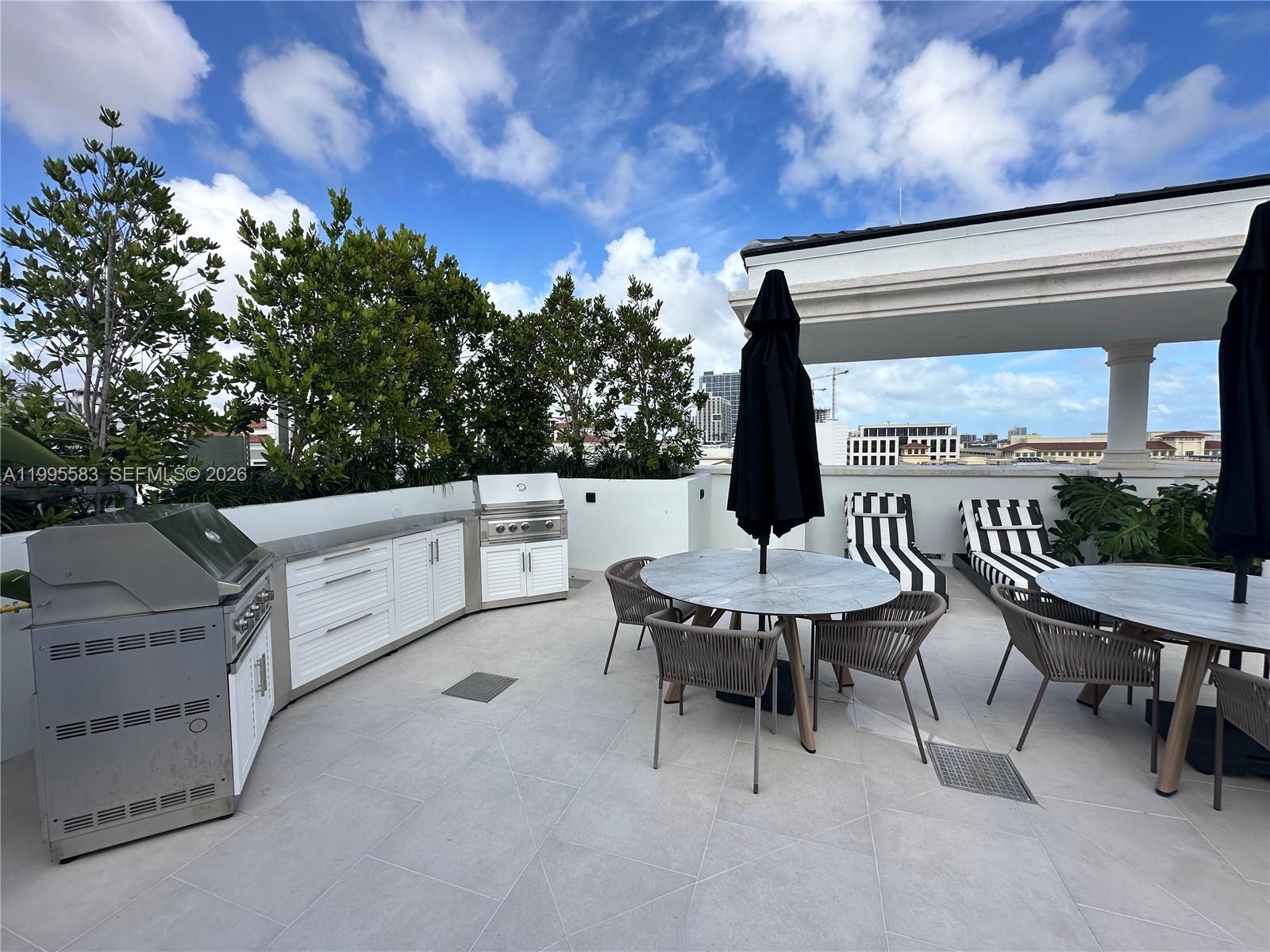 4220 Laguna St #308 Coral Gables, FL 33146