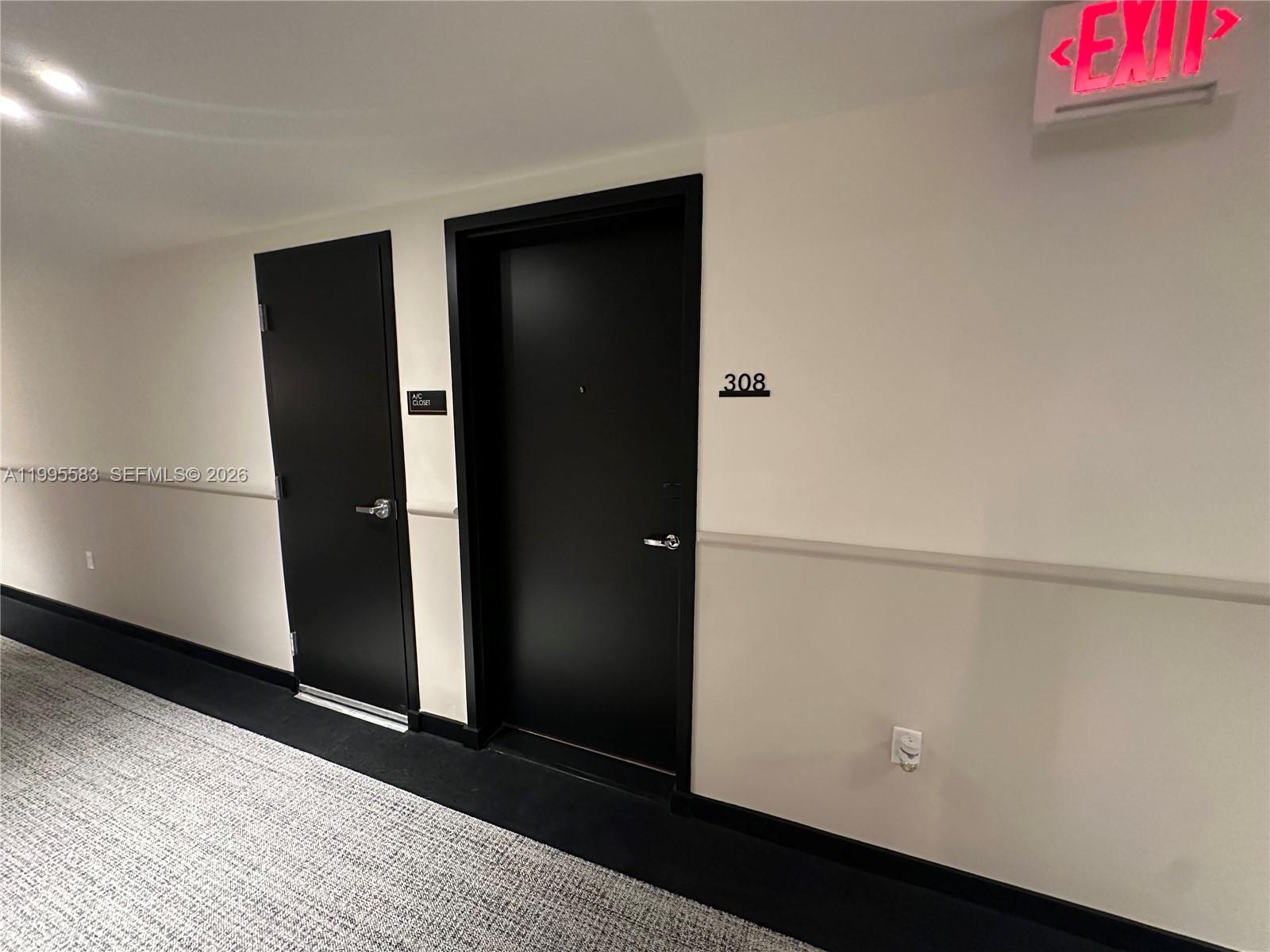 4220 Laguna St #308 Coral Gables, FL 33146