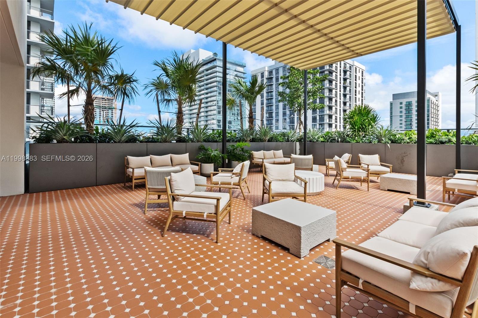 image The Crosby Miami Worldcenter25