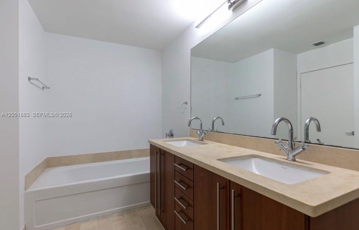 image Axis on Brickell North6