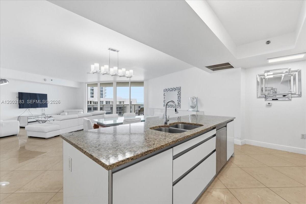 17201 Collins Ave #1107 Sunny Isles Beach, FL 33160