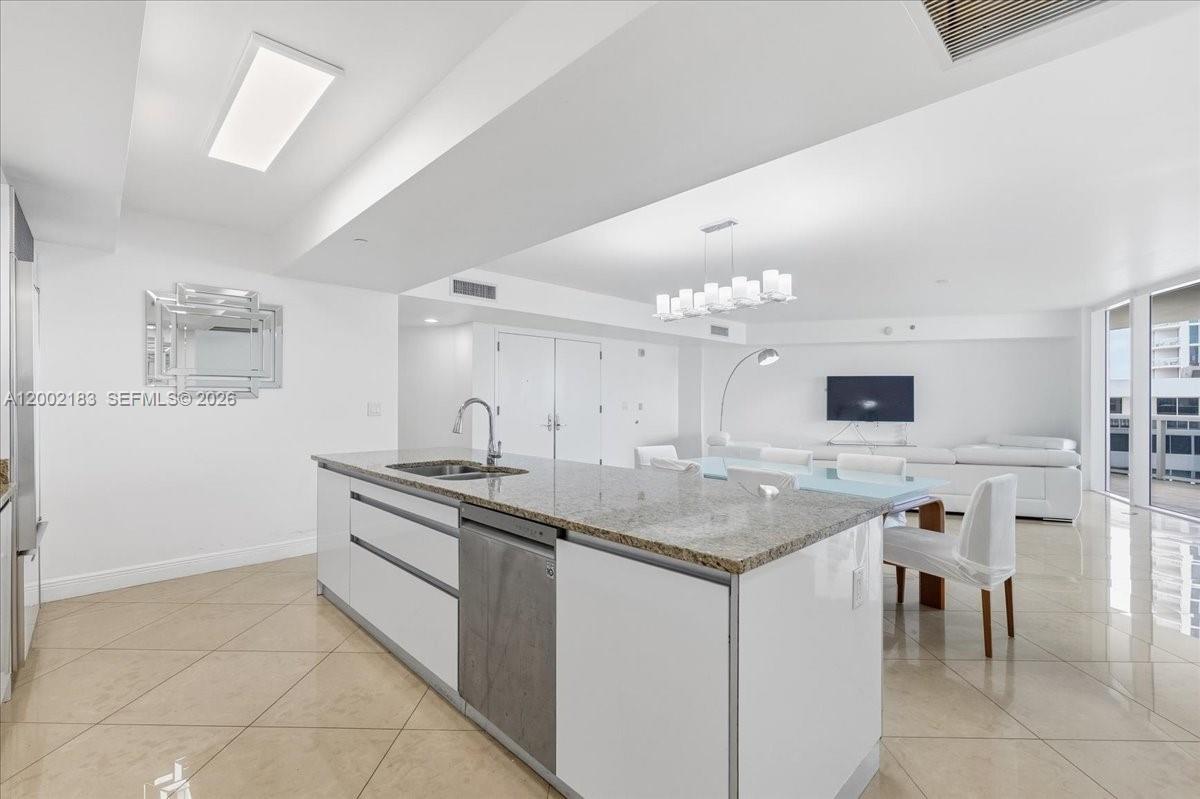 17201 Collins Ave #1107 Sunny Isles Beach, FL 33160