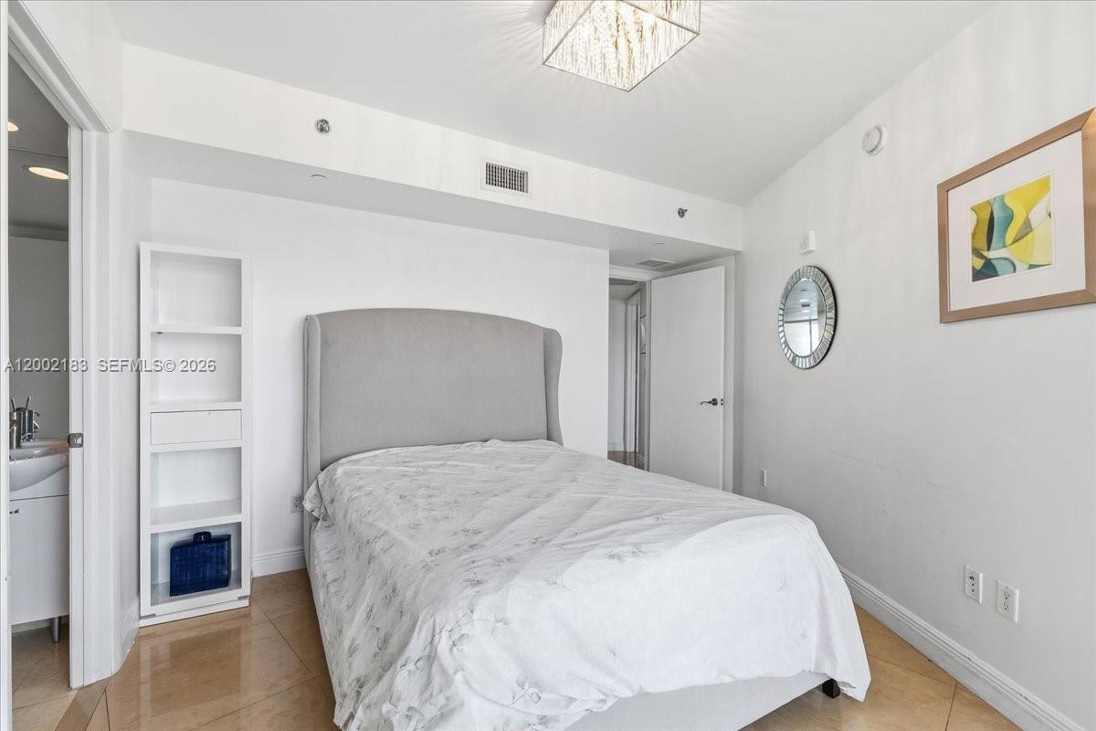 17201 Collins Ave #1107 Sunny Isles Beach, FL 33160