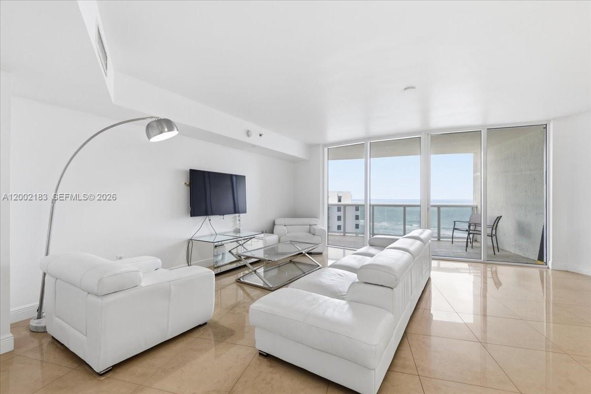 17201 Collins Ave #1107 Sunny Isles Beach, FL 33160