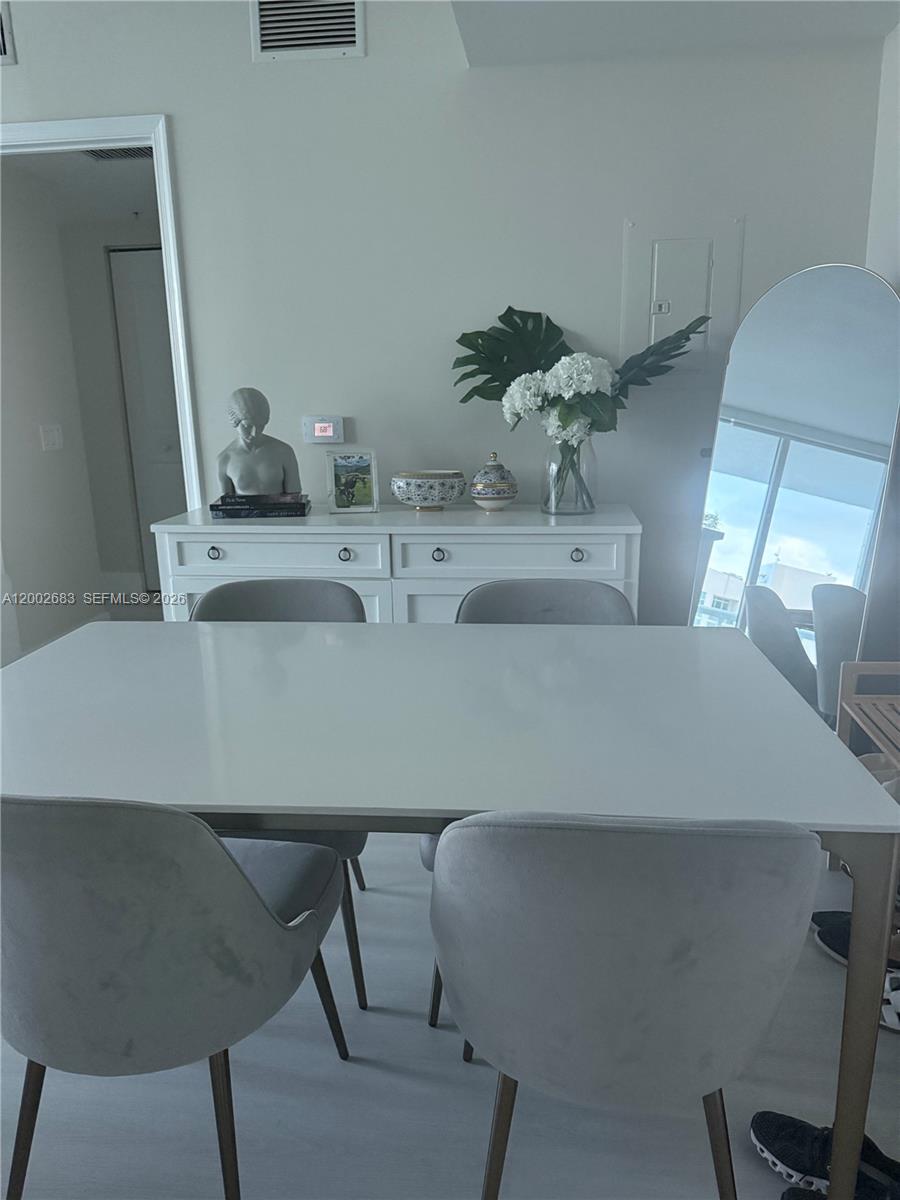 480 NE 30th St #903 Miami, FL 33137