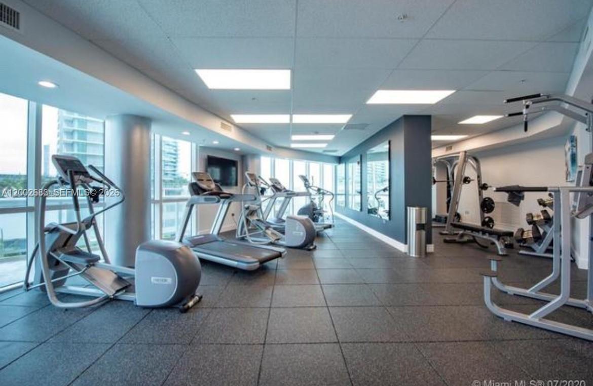 480 NE 30th St #903 Miami, FL 33137