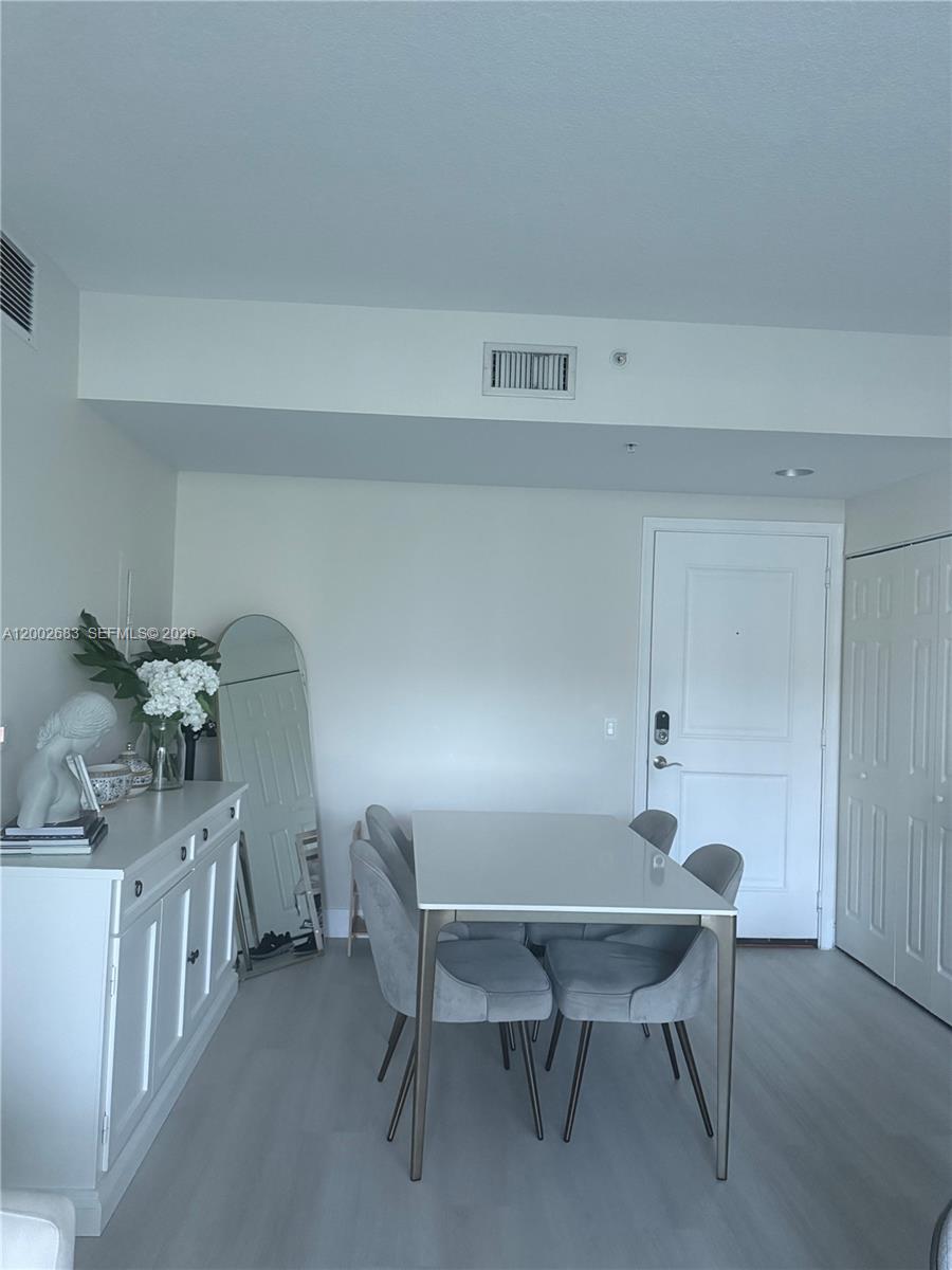 480 NE 30th St #903 Miami, FL 33137