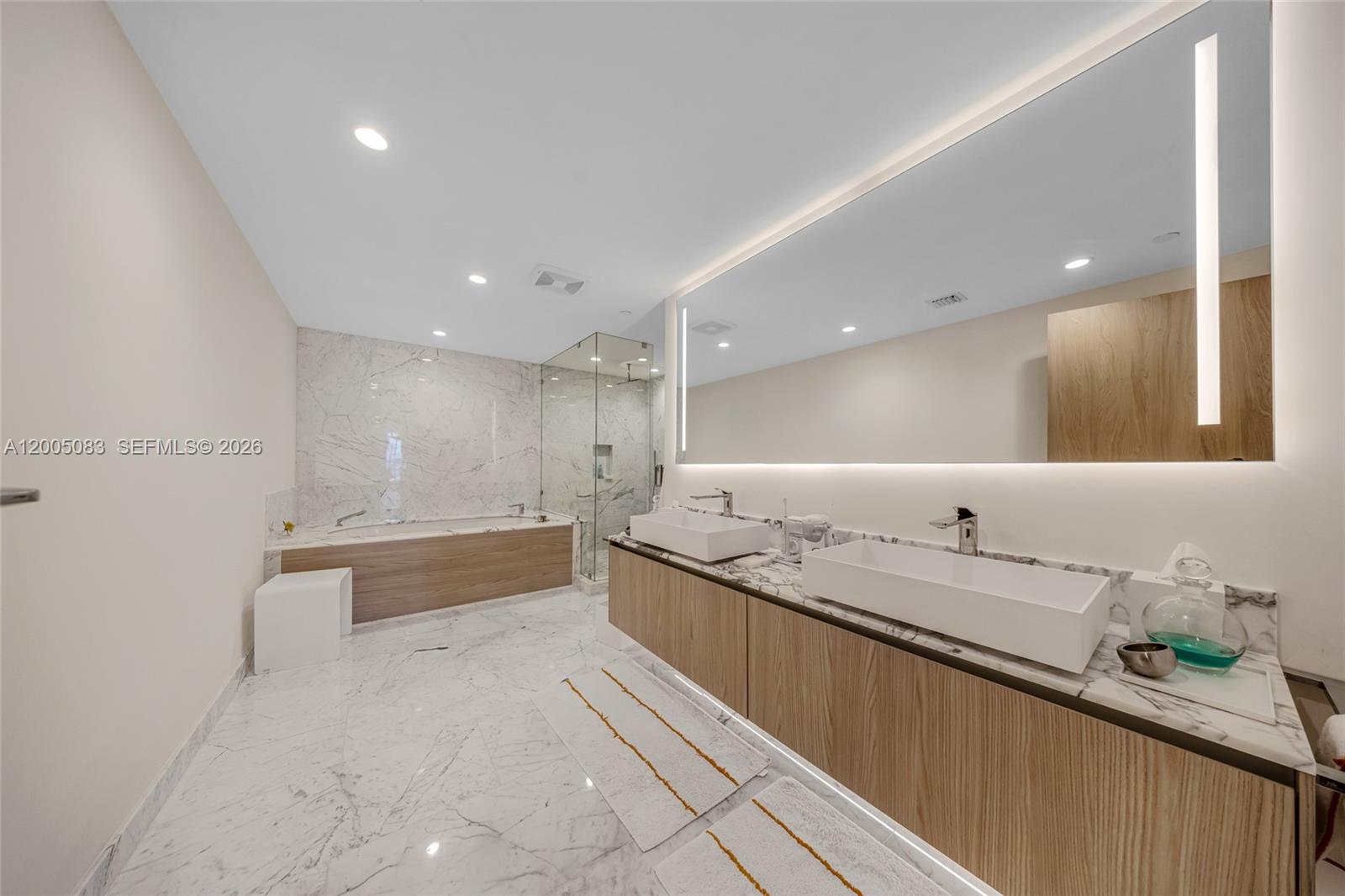 1135 103rd St #504 Bay Harbor Islands, FL 33154