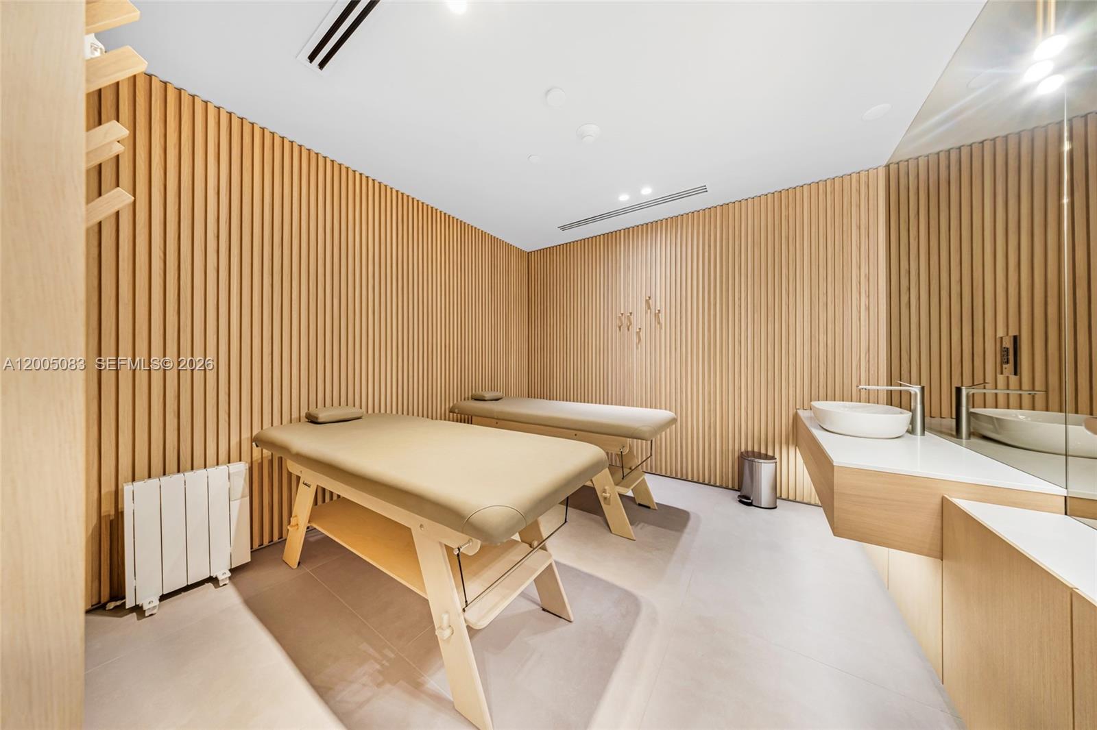 1135 103rd St #504 Bay Harbor Islands, FL 33154