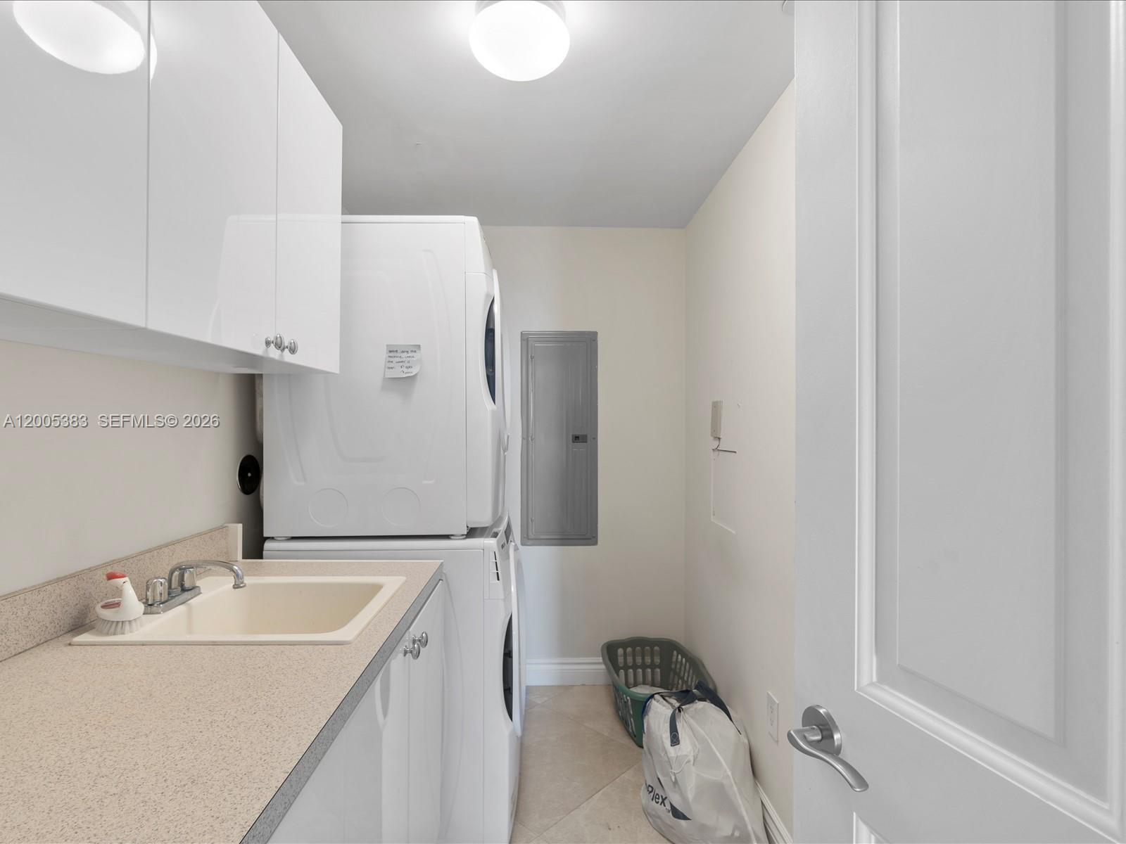 17875 Collins Ave #3305 Sunny Isles Beach, FL 33160