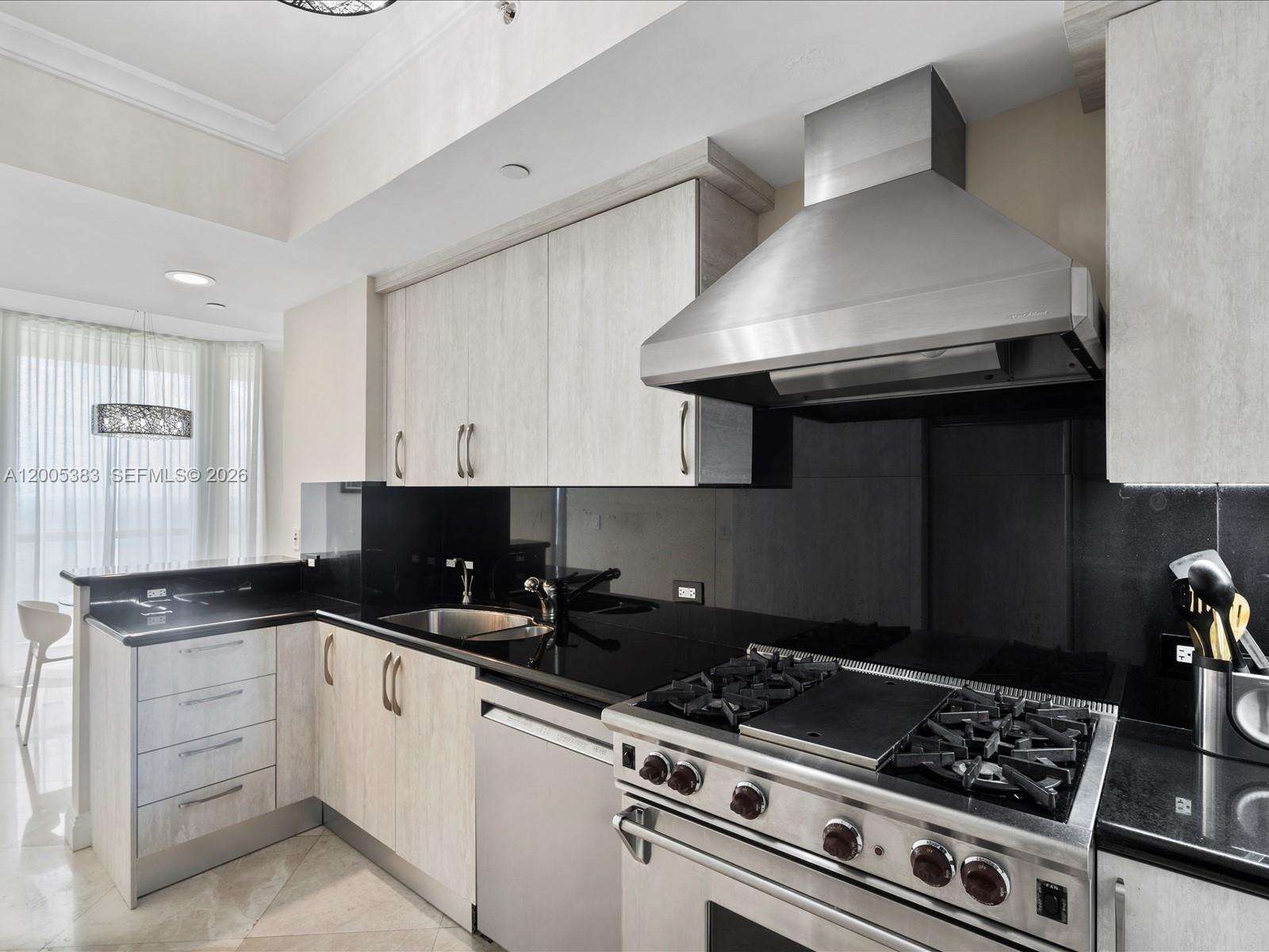 17875 Collins Ave #3305 Sunny Isles Beach, FL 33160