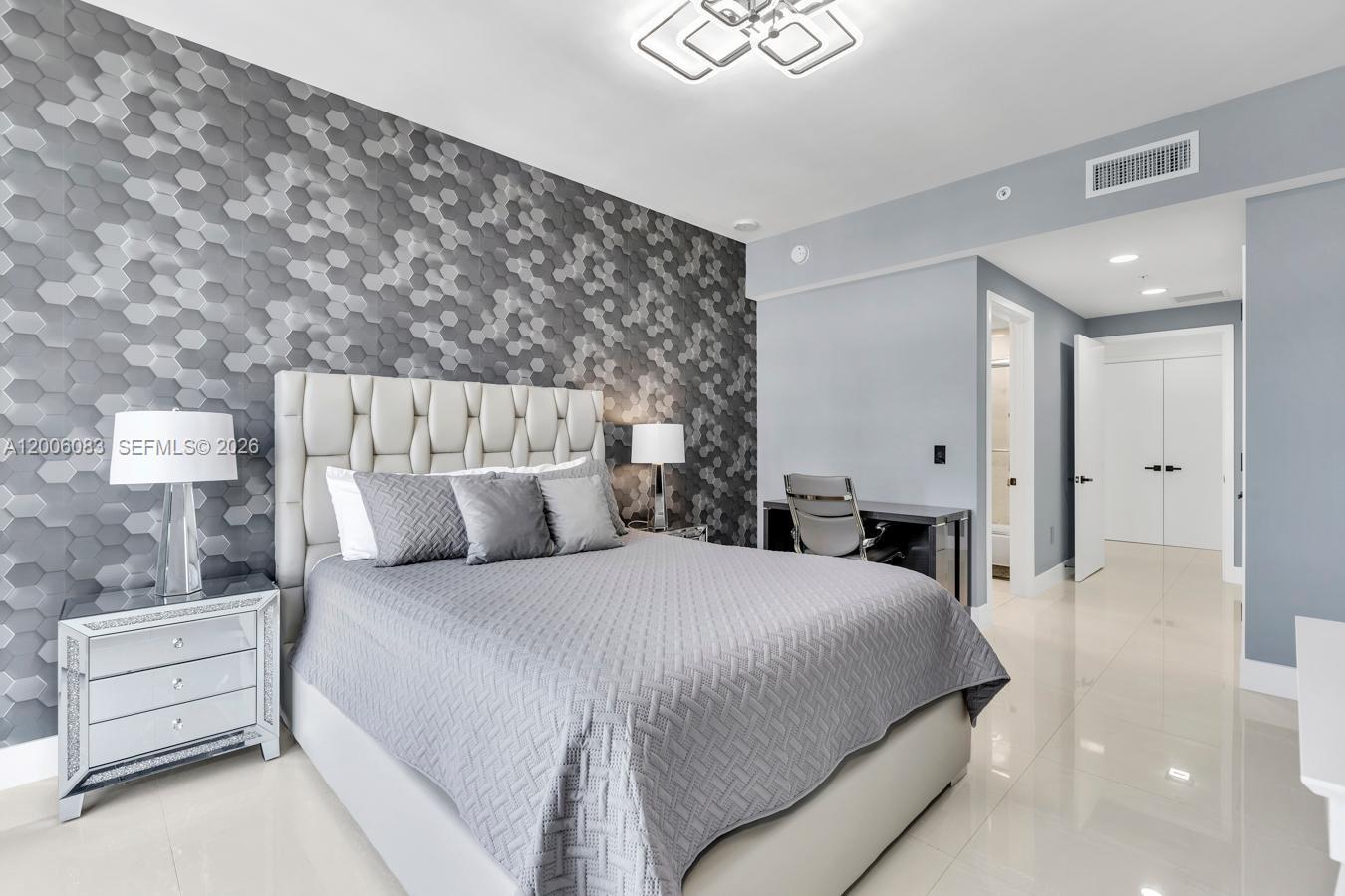 17111 Biscayne Blvd #909 North Miami Beach, FL 33160