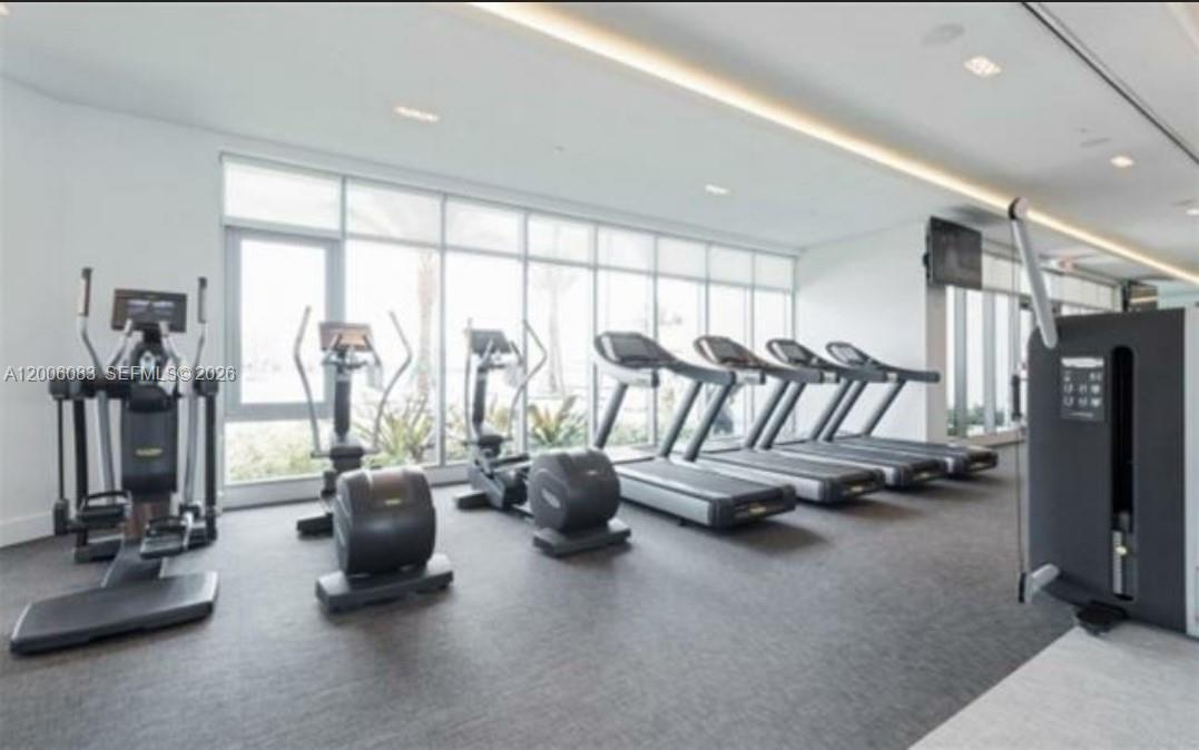 17111 Biscayne Blvd #909 North Miami Beach, FL 33160